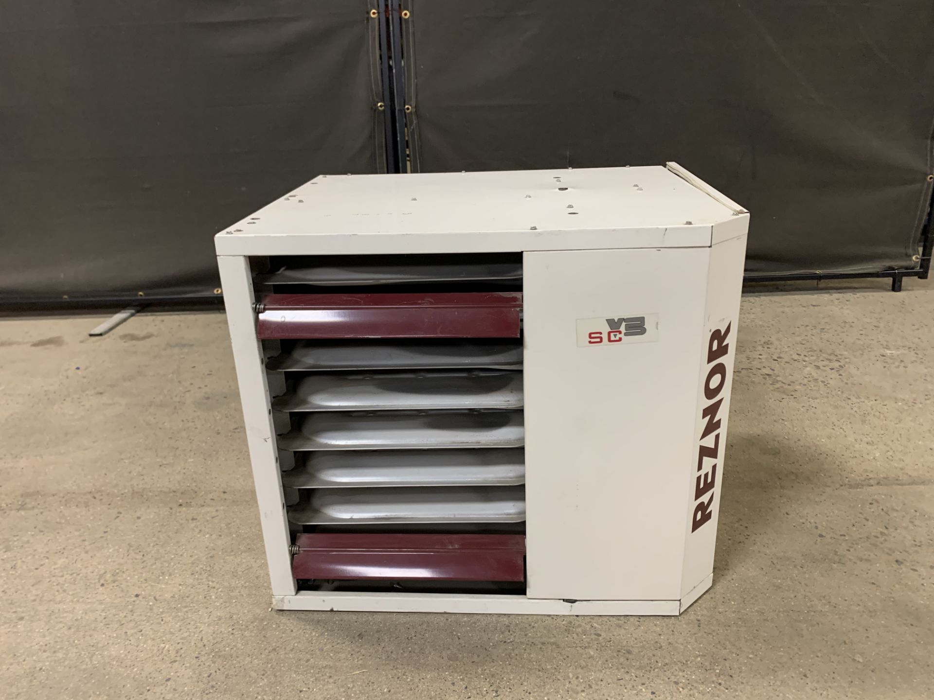 REZNOR V3 SERIES UDAS125 GAS-FIRED SEPARATED COMBUSTION HEATER UNIT, INPUT 120,000 BTUH, OUTPUT 99,