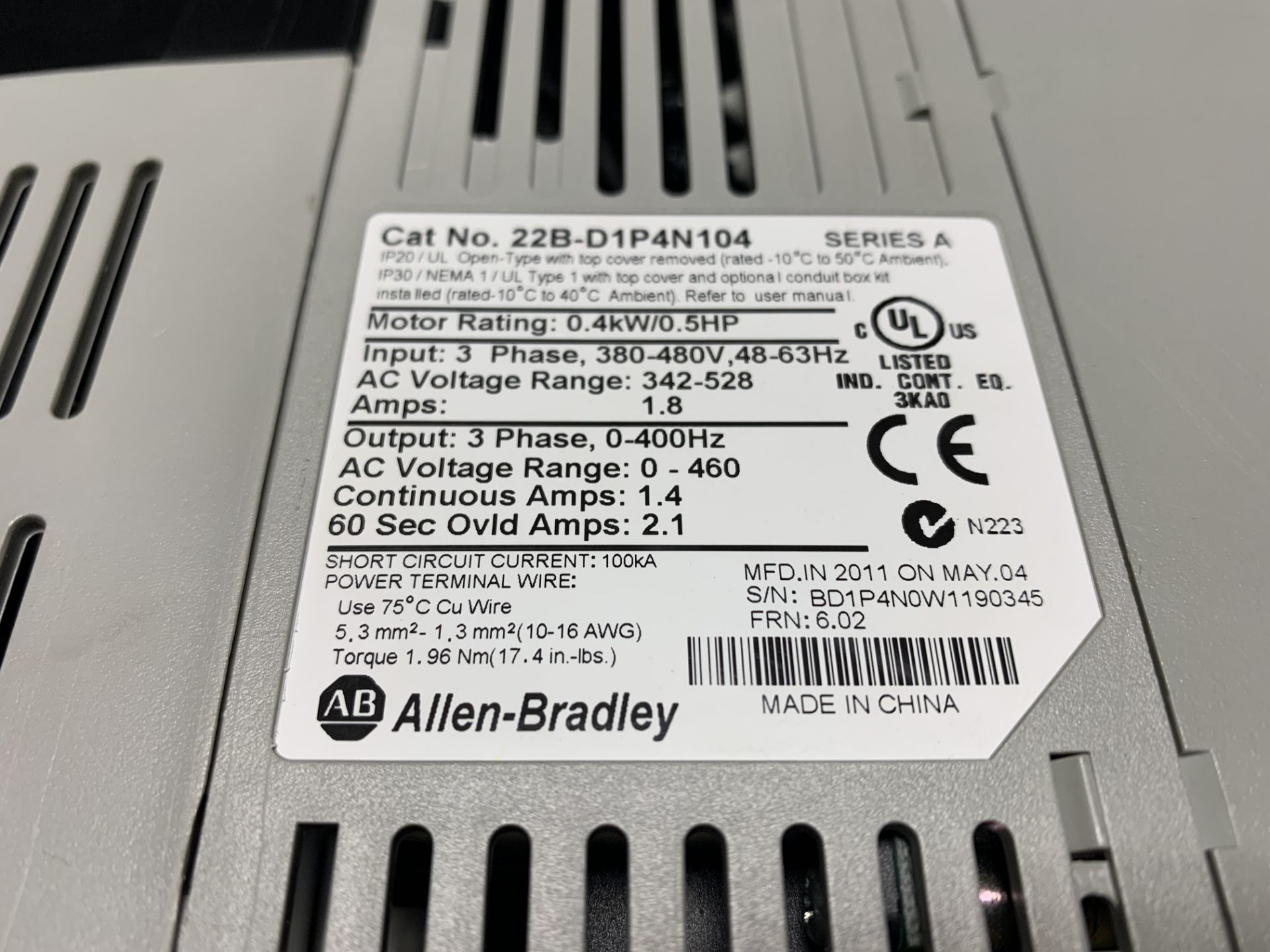 ALLEN BRADLEY POWERFLEX 40 DRIVE 22B-D1P4N104, 0.5 HP 0.4 KW 1.4 AMP 3 PHASE 460 VAC - Image 2 of 3