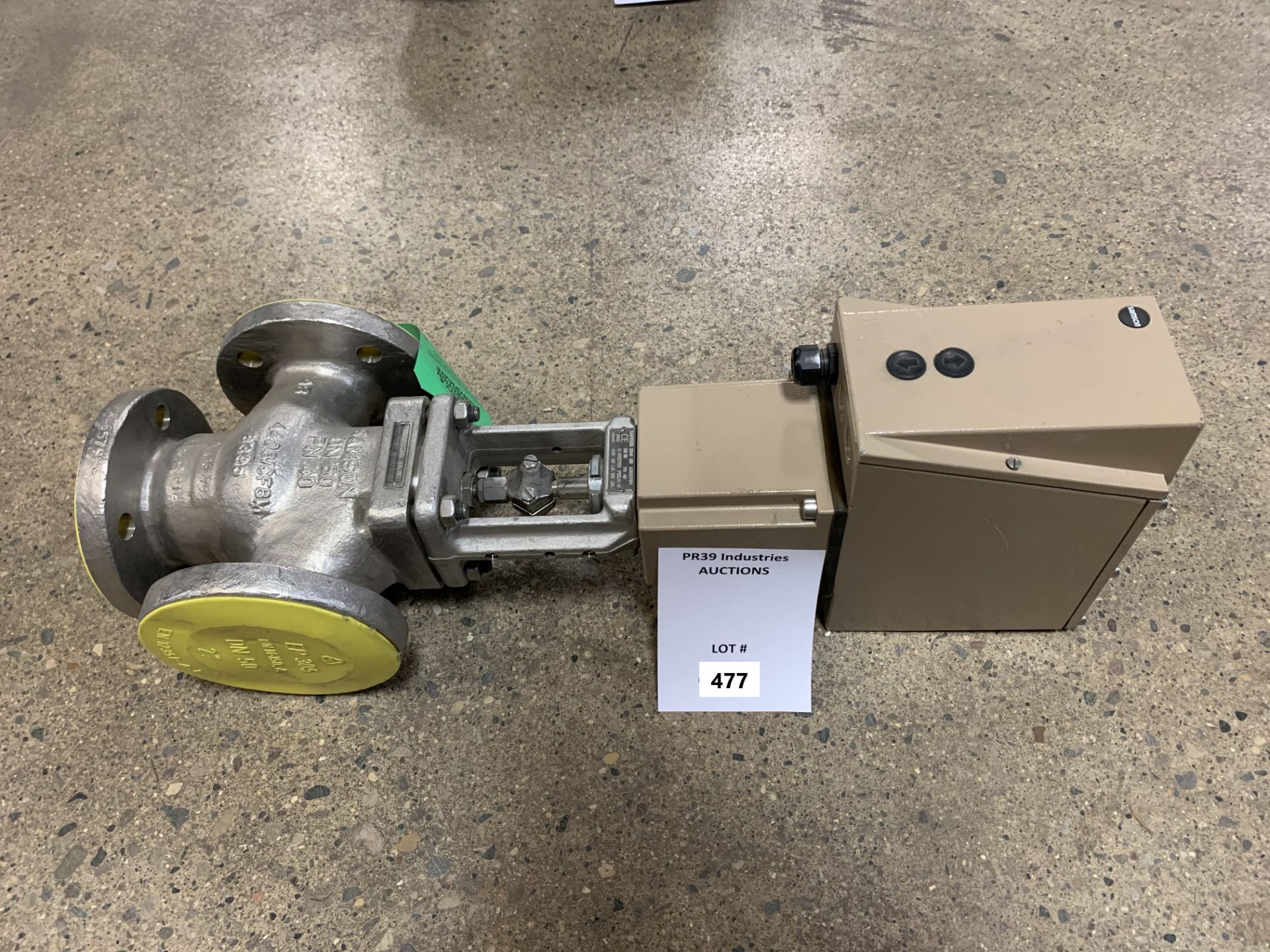 SAMPSON SAMSON TYPE 3241-11 ELECTROHYDRAULIC ACTUATOR AND THREADED SEAT GLOBE VALVE