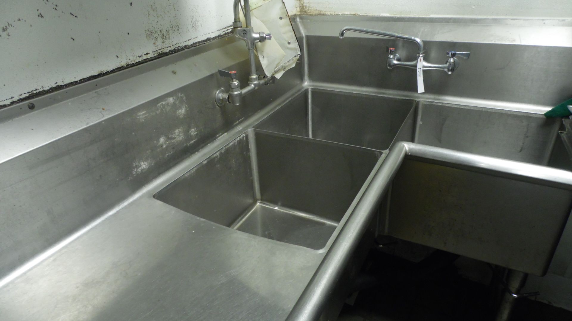 3 COMPARTMENT SINK