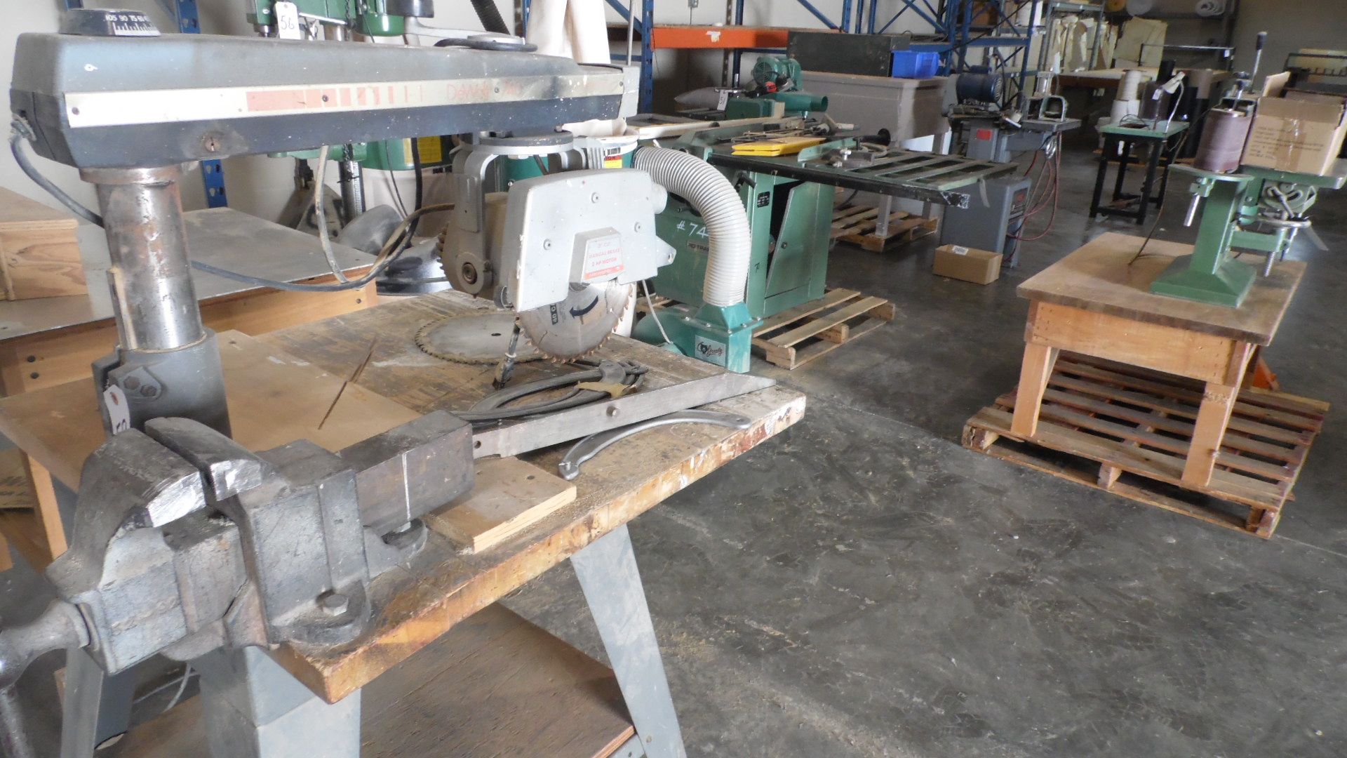 RADIAL SAW & VISE