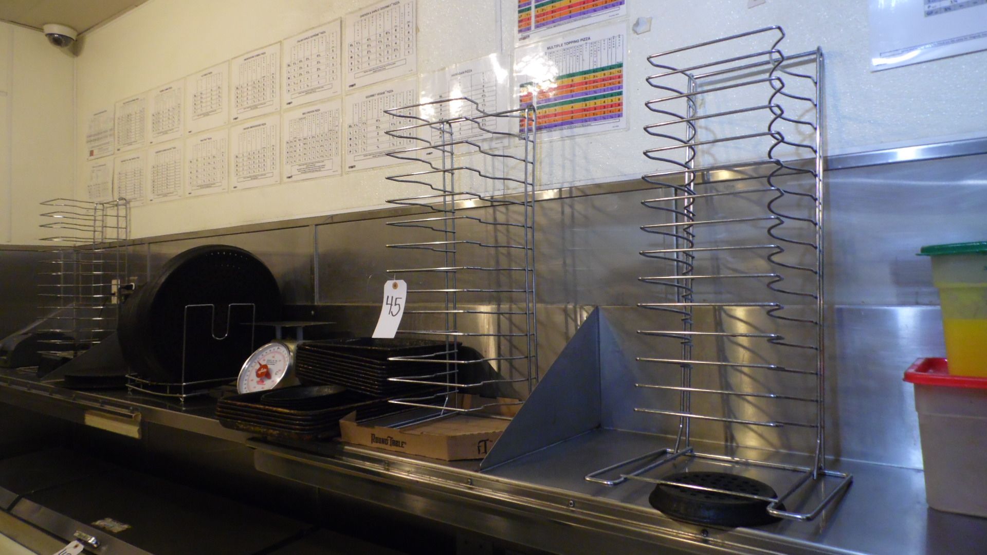 PIZZA RACK / TRAYS