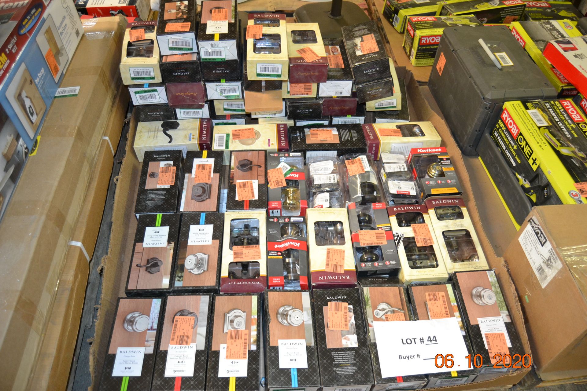 LARGE ASSORTMENTS OF DOOR LOCK SETS OVER 50 SETS