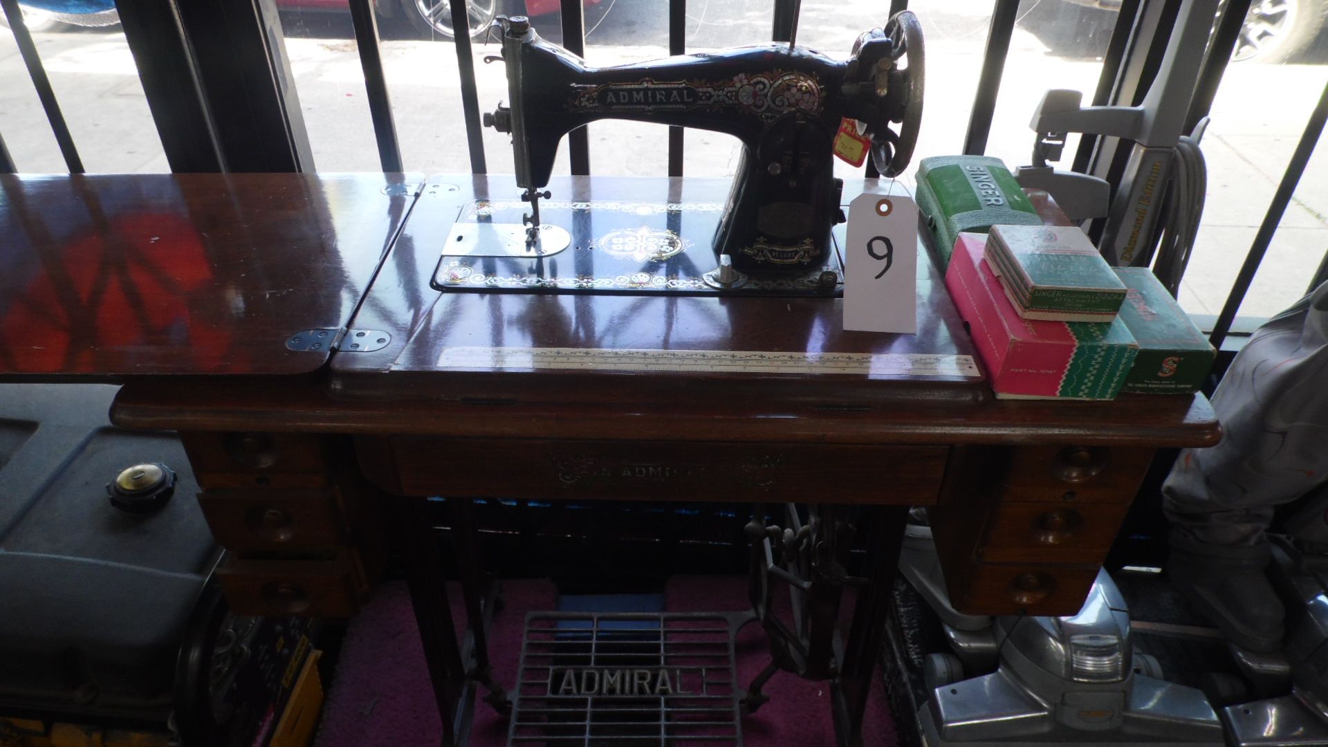 ADMIRAL SEWING MACHINE