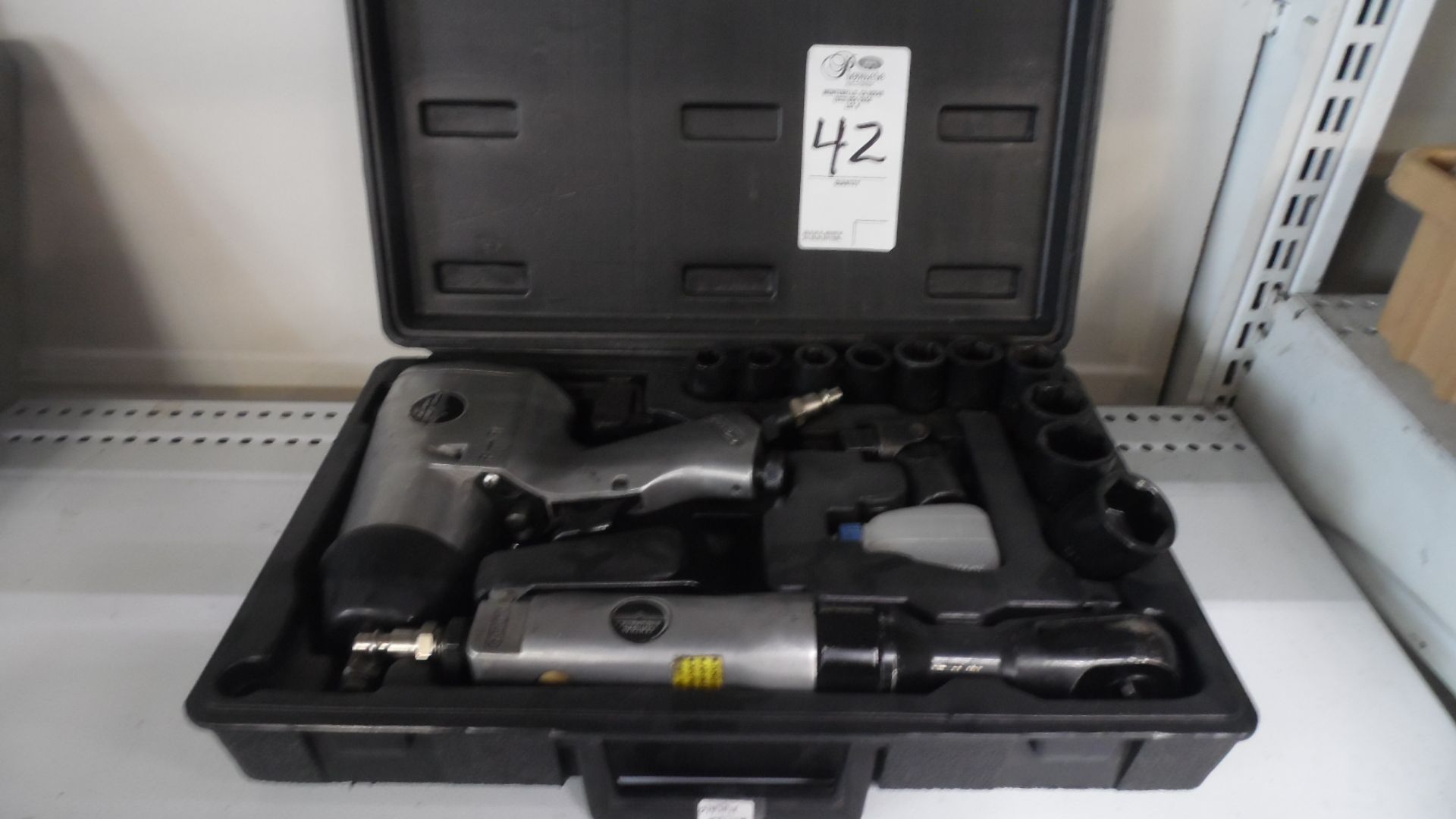 AIR IMPACT WRENCH w/ RACKET & SOCKETS