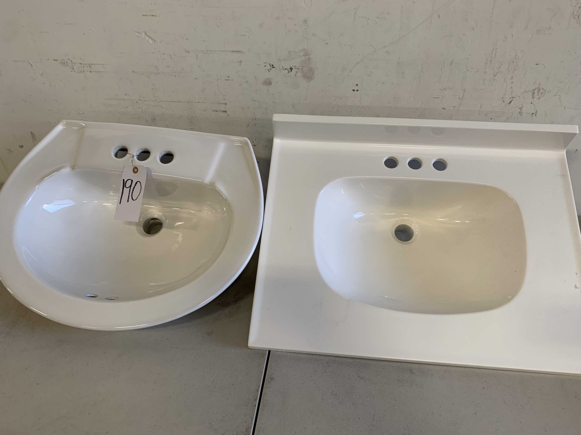 Ceramic Sinks (2 pcs)