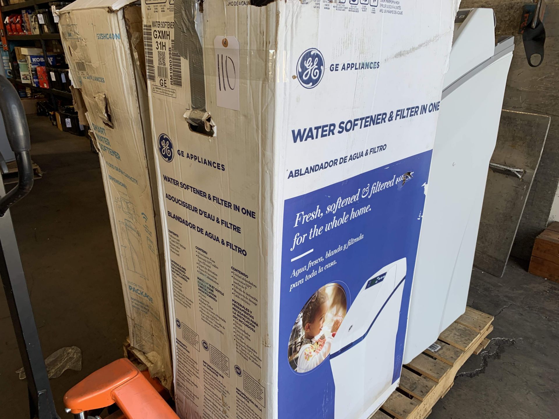 Water Softeners: Some wifi, 40k & 30k grain (4 pcs)