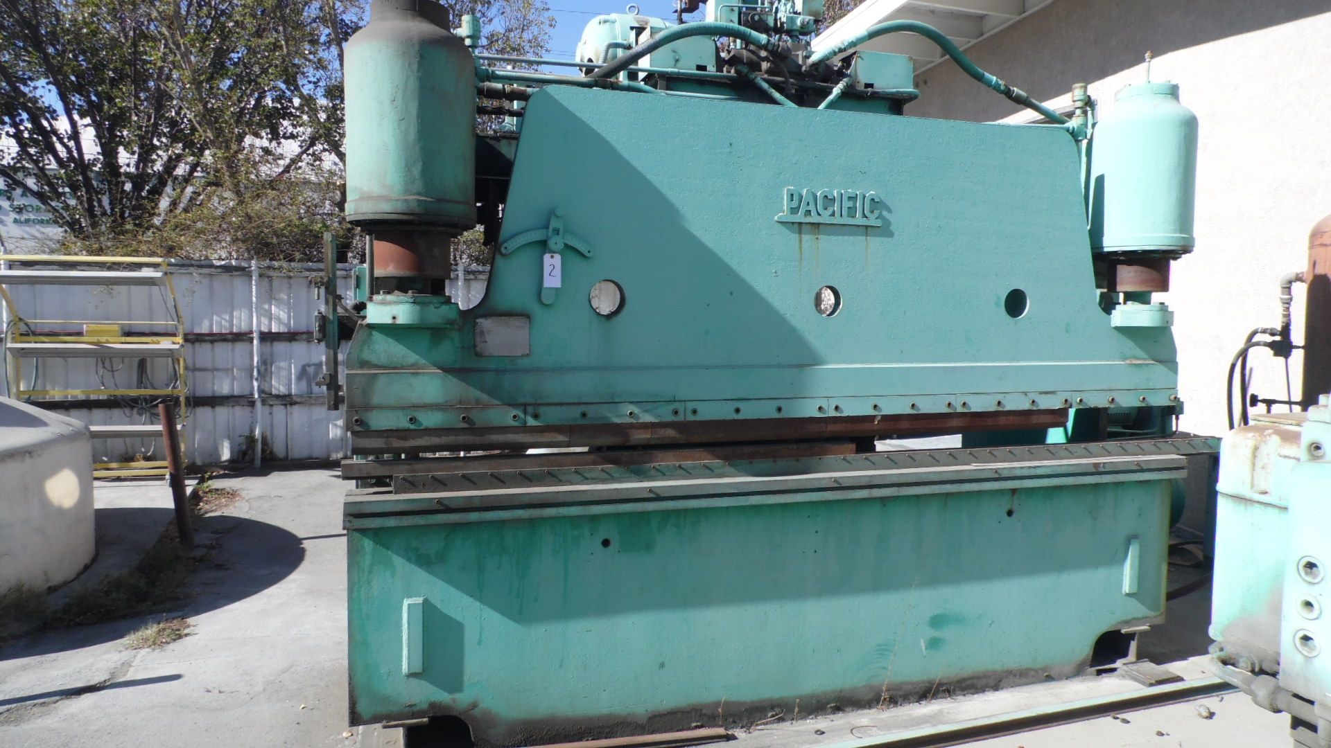 PACIFIC 150 TON PRESS BRAKE 150-12 3/16" X 10'