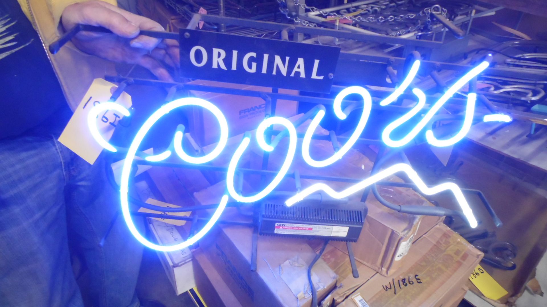 COORS NEON (GOOD)