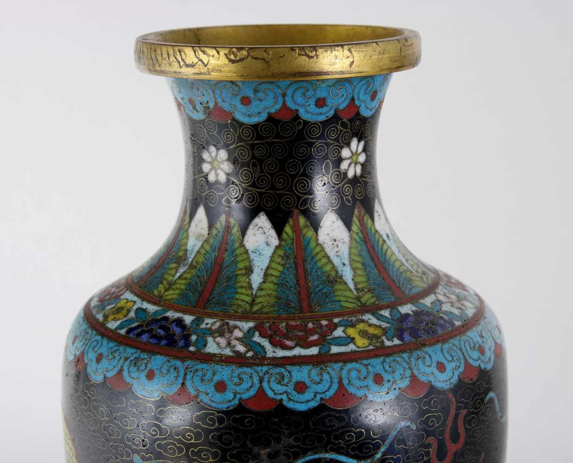 Cloisonné Vase< - Bild 3 aus 5