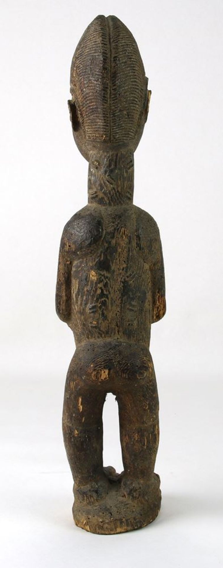 Alter Ego FigurAfrika, Stamm der Baule um 1900. Stehende Frauenfigur mit vor dem Bauch verschränkten - Bild 5 aus 5