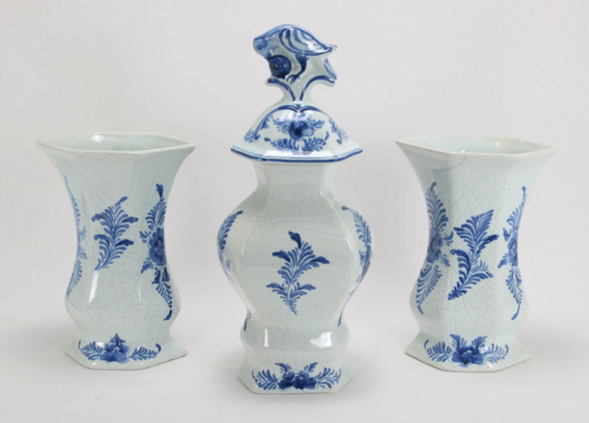 Drei Vasen - Bild 2 aus 3
