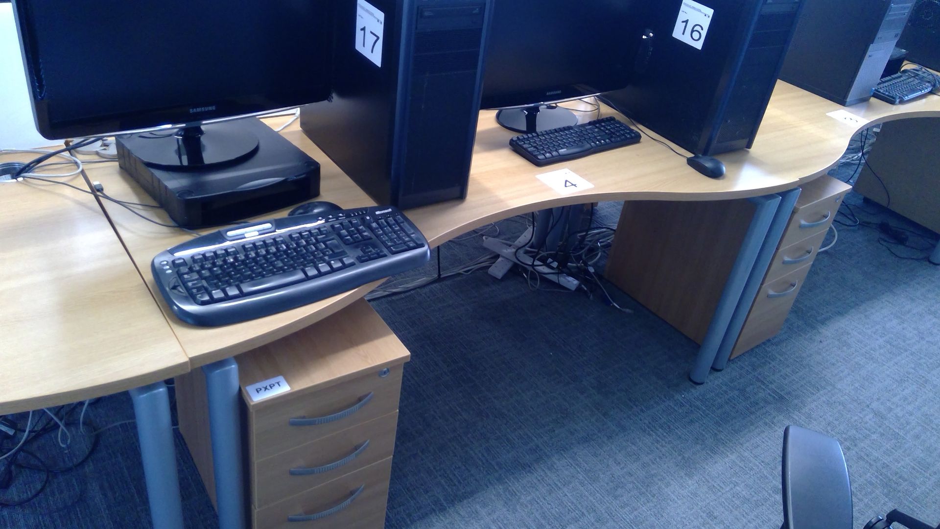 Oak effect ergonomic desk complete with matching 3 drawer pedestal