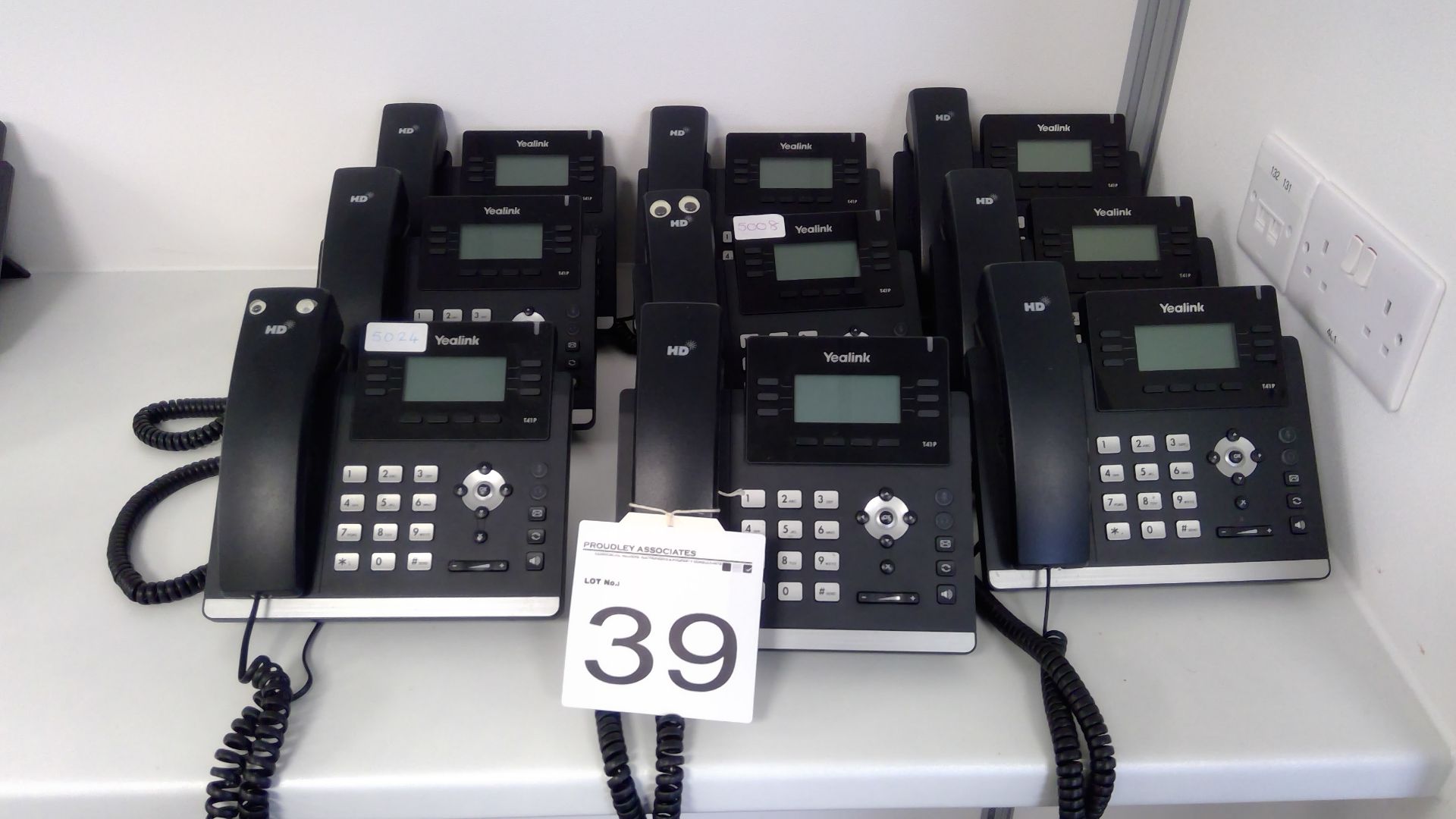 9 No. Yealink SIP-T41P VOiP Phones