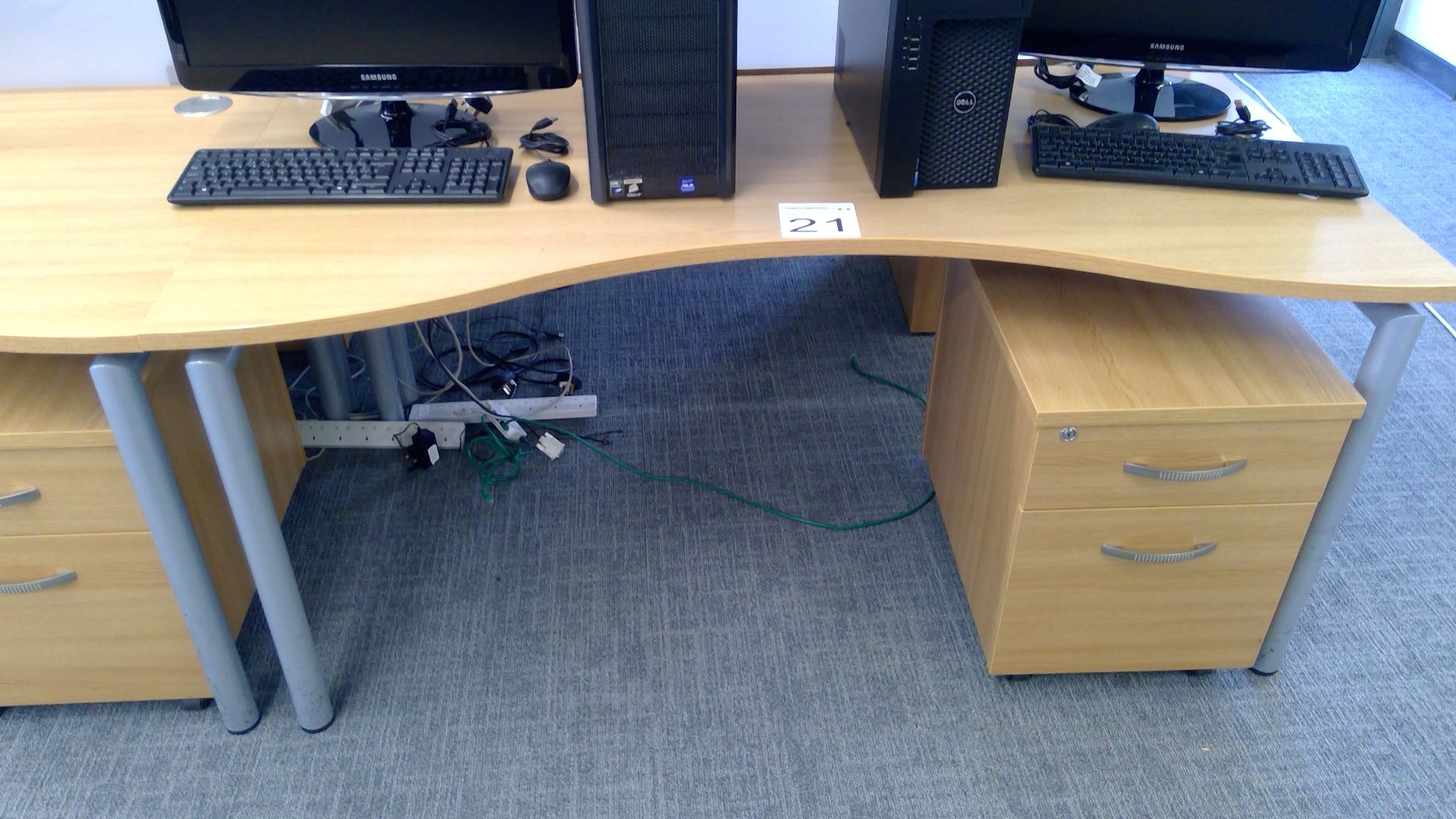 Oak effect ergonomic desk complete with matching 2 drawer pedestal