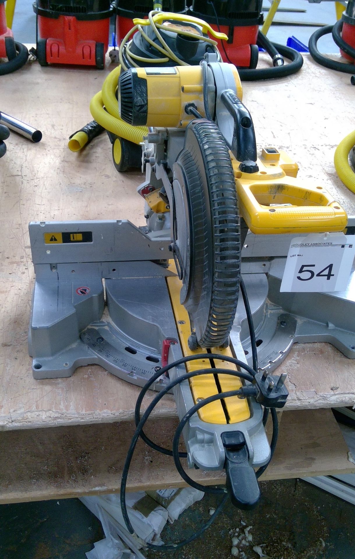 Dewalt DWS780 240v 305mm dia Compound mitre saw