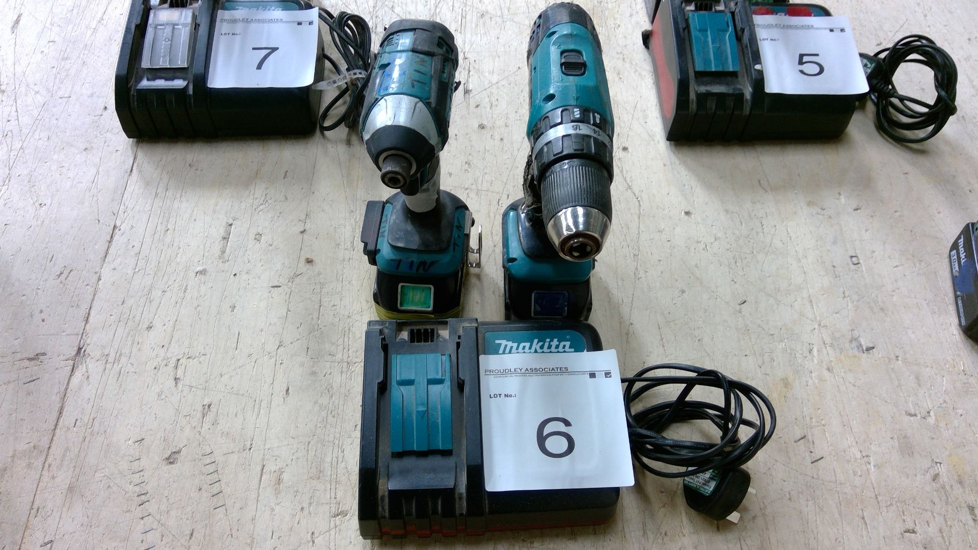 Makita LXT 18v cordless drill / driver combo with 2 x 3.0 Ah batteries and charger