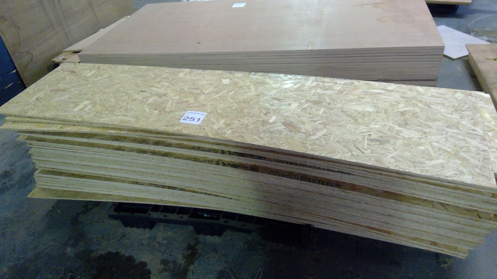 Approx 54 sheets of 11mm thick OSB board 2440 x 610mm