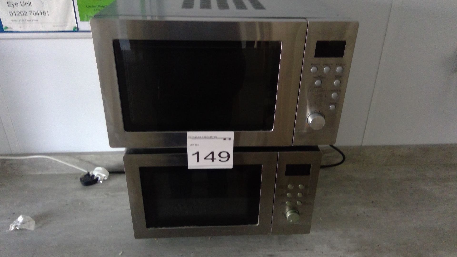 2 No Freestanding stainless steel microwaves