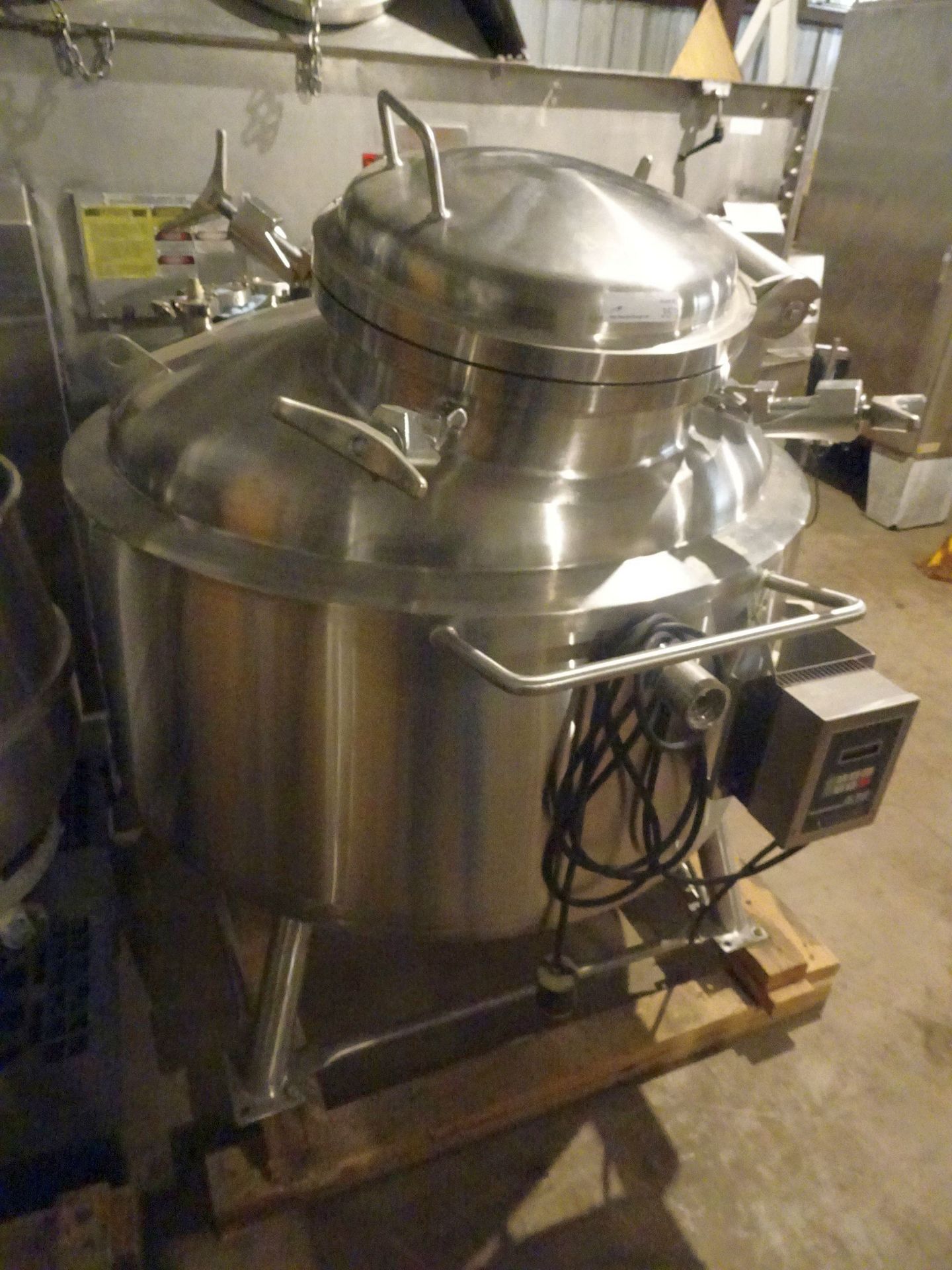 T&C 316L Stainless 350 Liter Jacketed Tank With Bottom Agitation. - Image 10 of 10