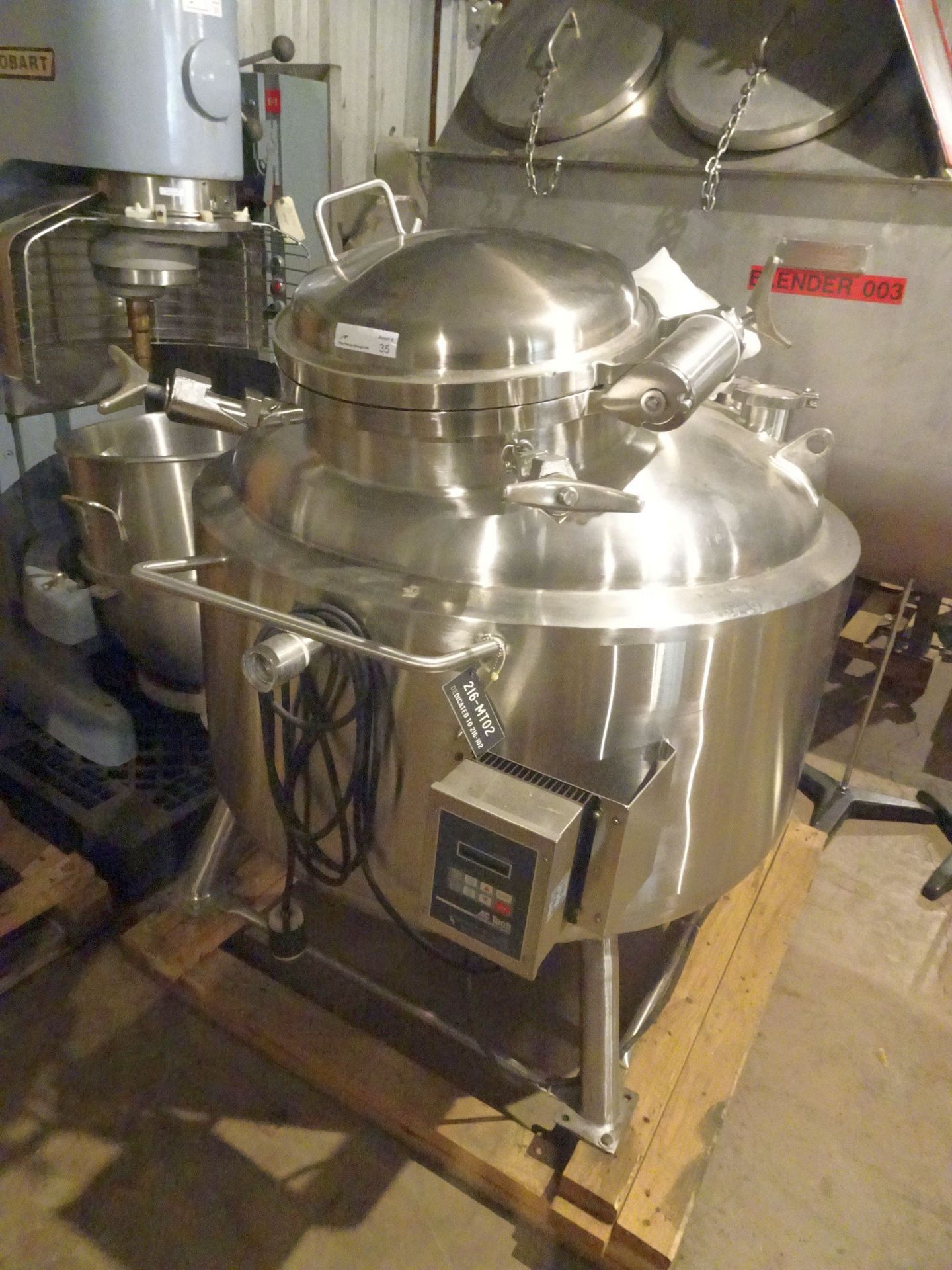 T&C 316L Stainless 350 Liter Jacketed Tank With Bottom Agitation. - Image 5 of 10