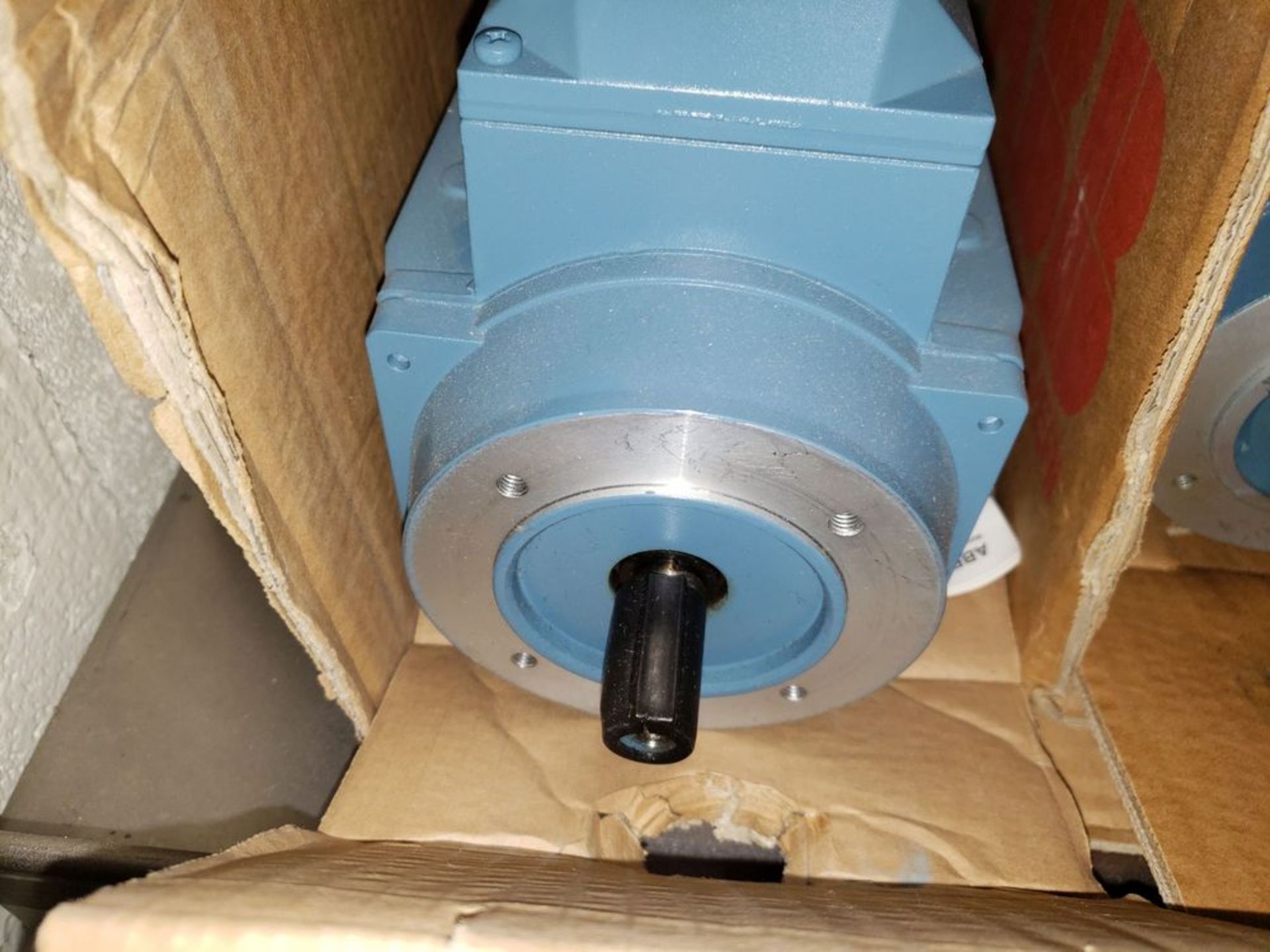 Lot of (2) ABB DC motors, with (1) gearbox, un in boxes, 0.37 and 0.45 kW motors. - Image 8 of 12