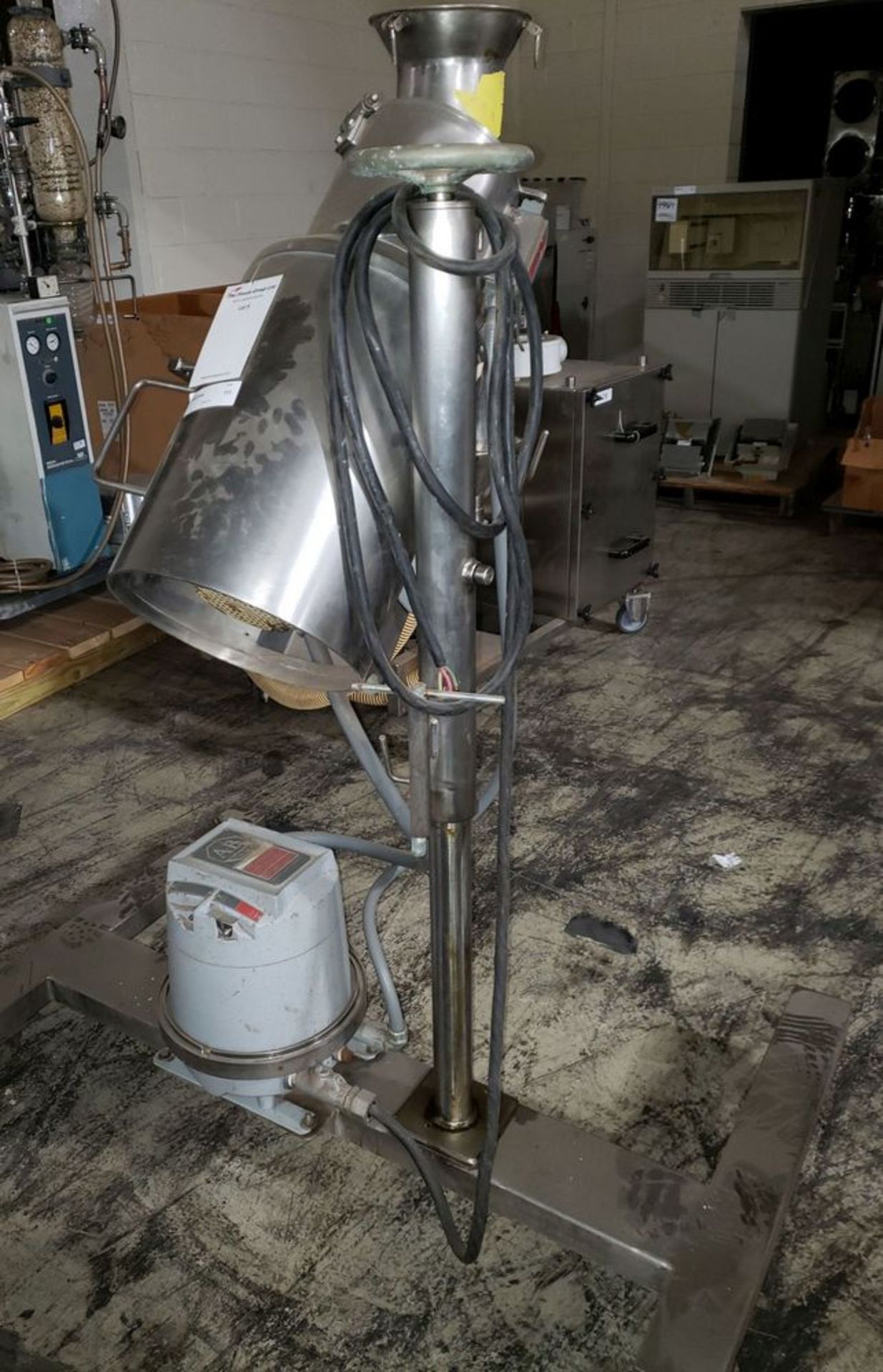 Glatt Sieve, Type TR160-2, stainless steel construction, with 2.0 mm screen, 2.2 KW 460 volt - Image 2 of 14