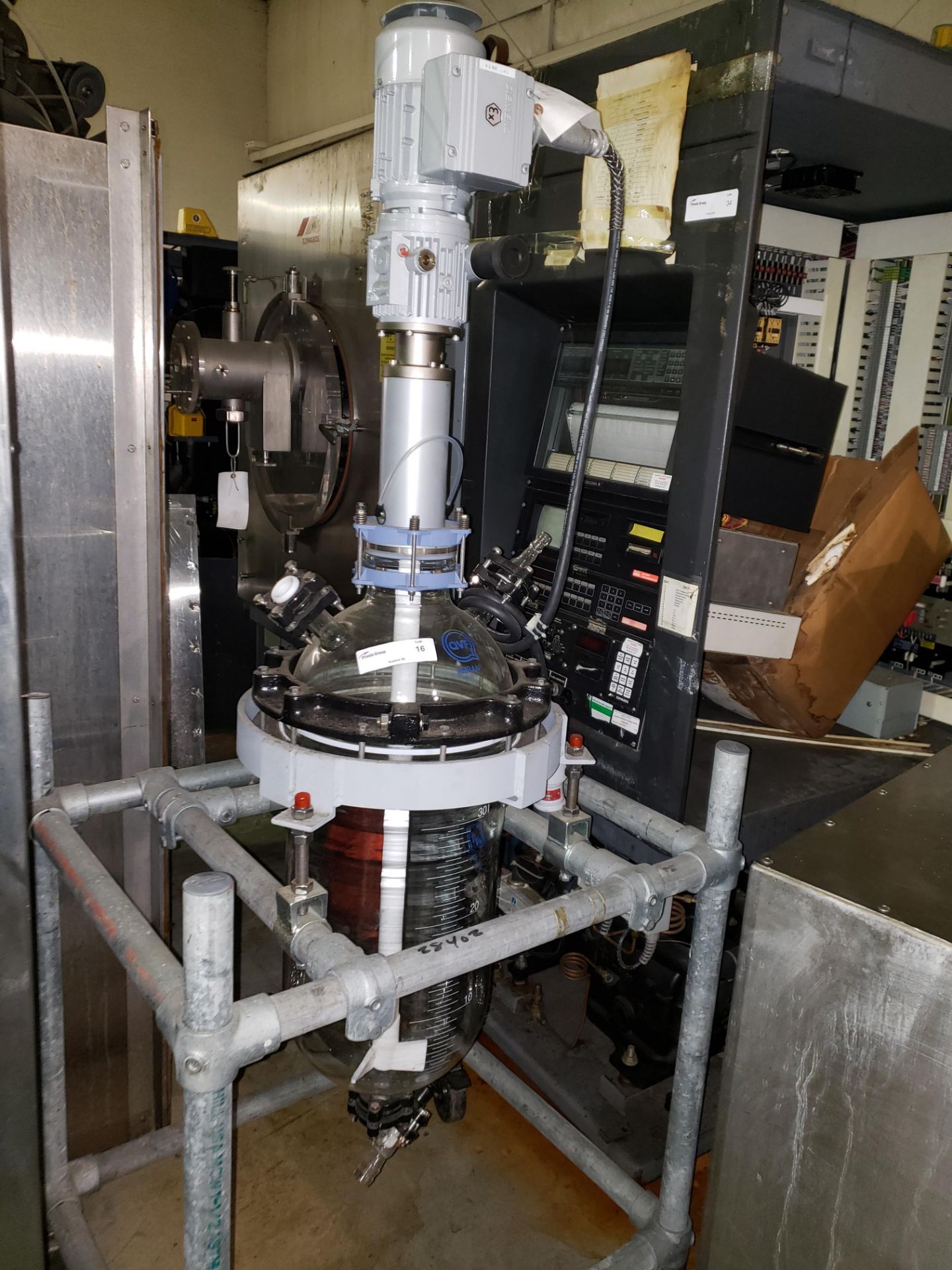 30 liter QVF agitated glass receiver, Duran 6076-11 glass, 300 mm diameter x 650 mm deep bowl, - Image 2 of 6