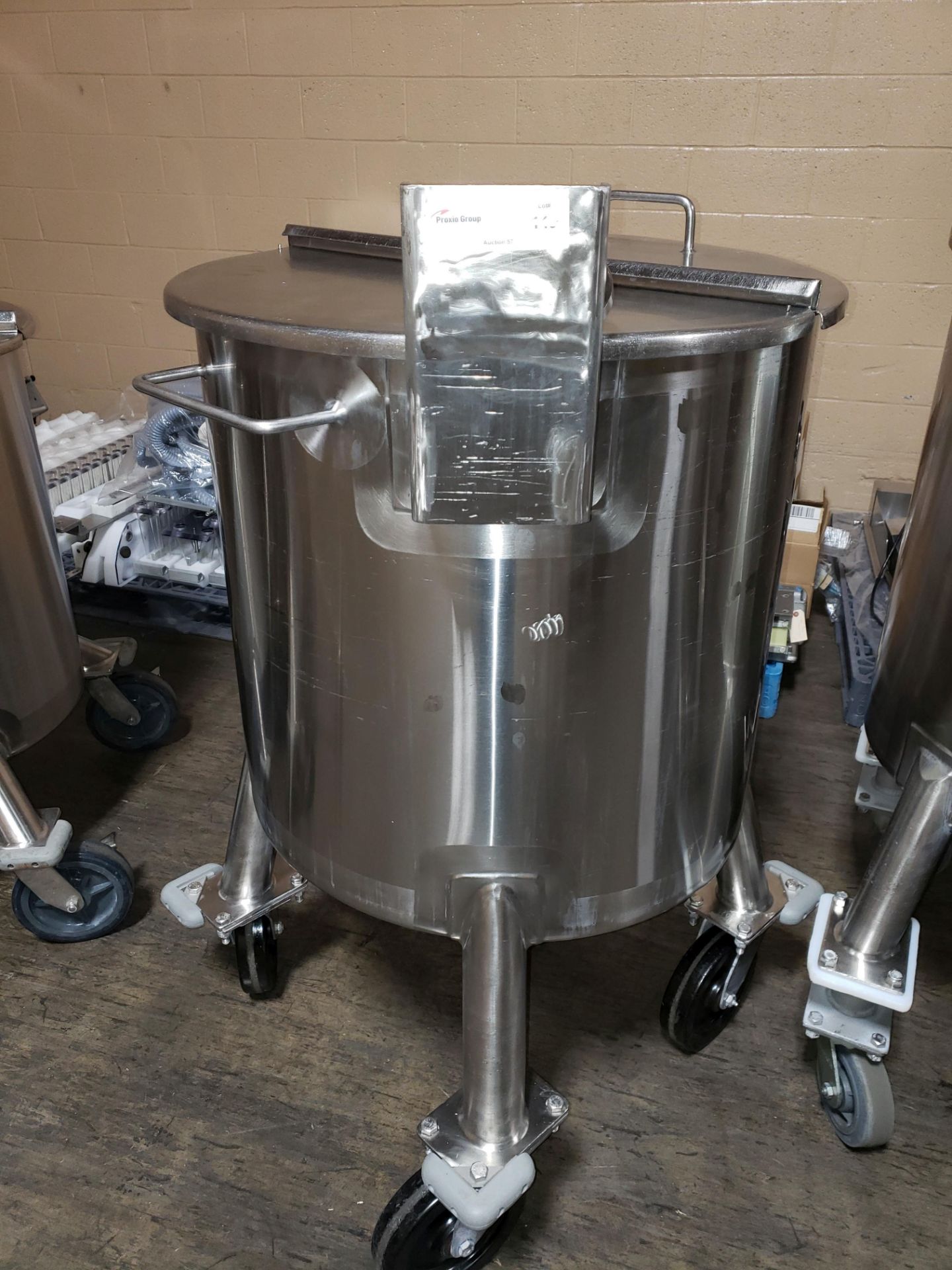 65 GALLON WALKER TANK, 304 STAINLESS STEEL CONSTRUCTION