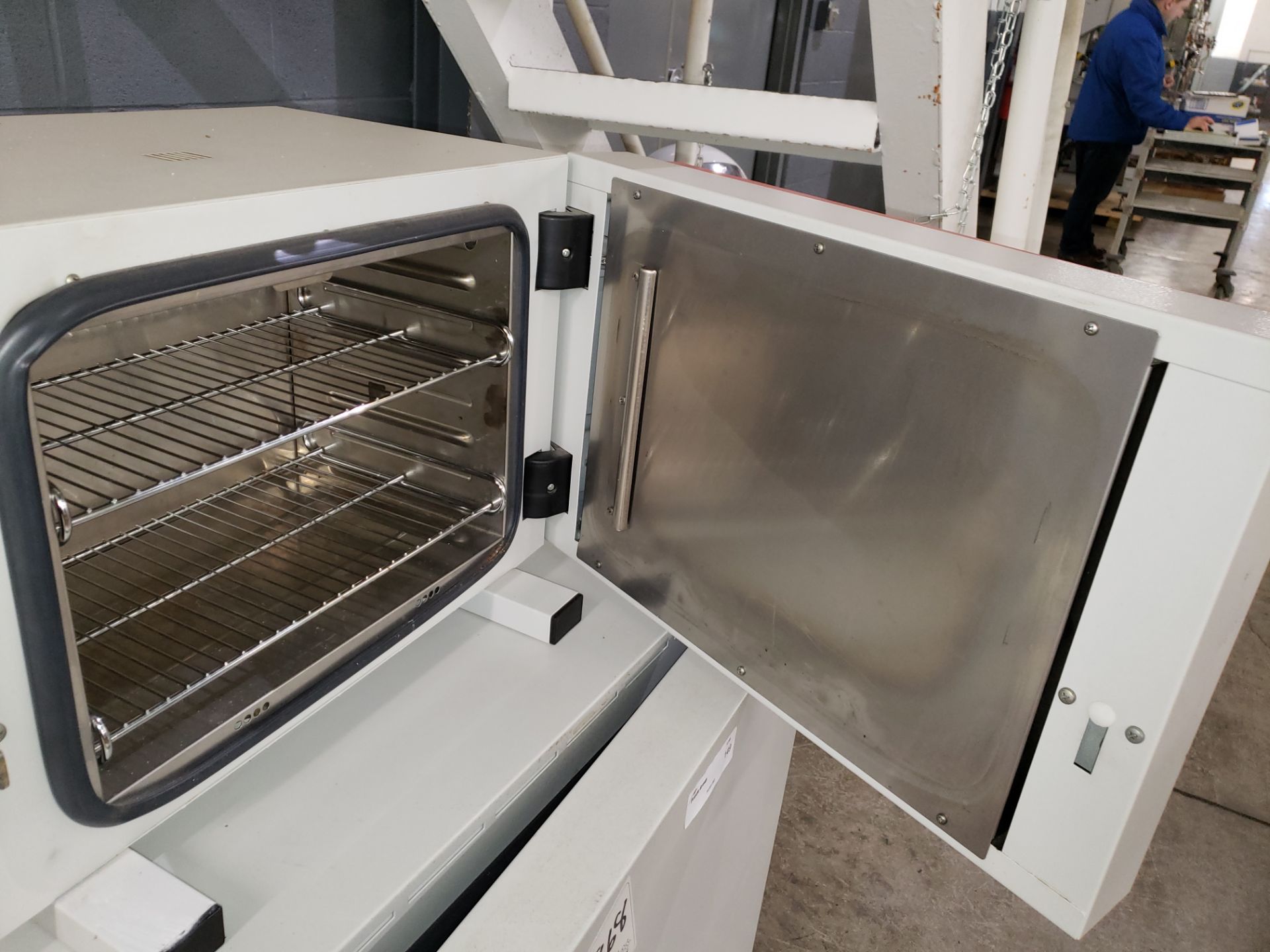 Binder oven, model IP-20, stainless steel product contacts surfaces, .8 kw, 115 volt, serial# - Image 4 of 6