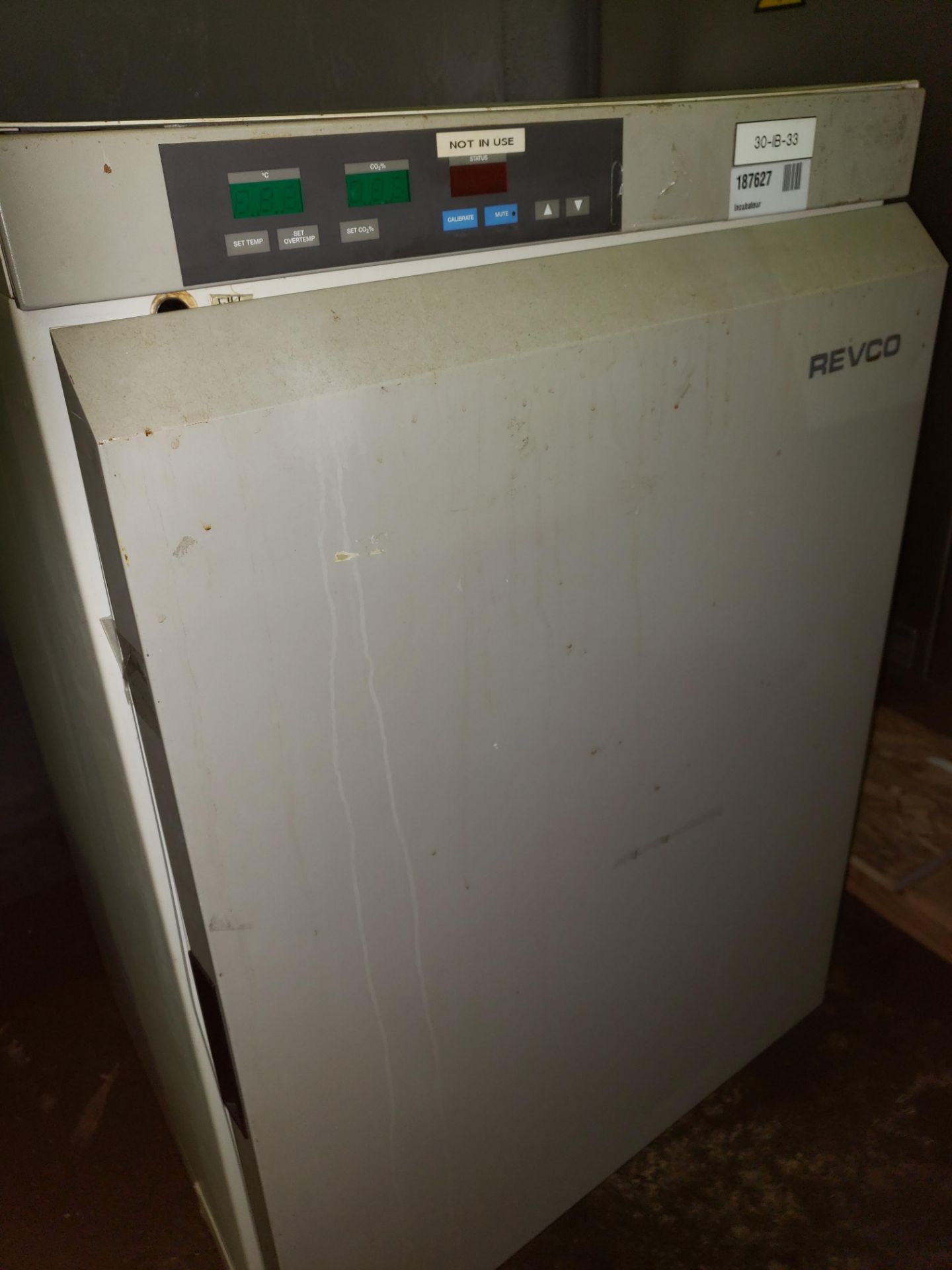 Used Revco/Lindberg incubator, 28" high x 19" wide x 18" deep chamber, 120 volts,