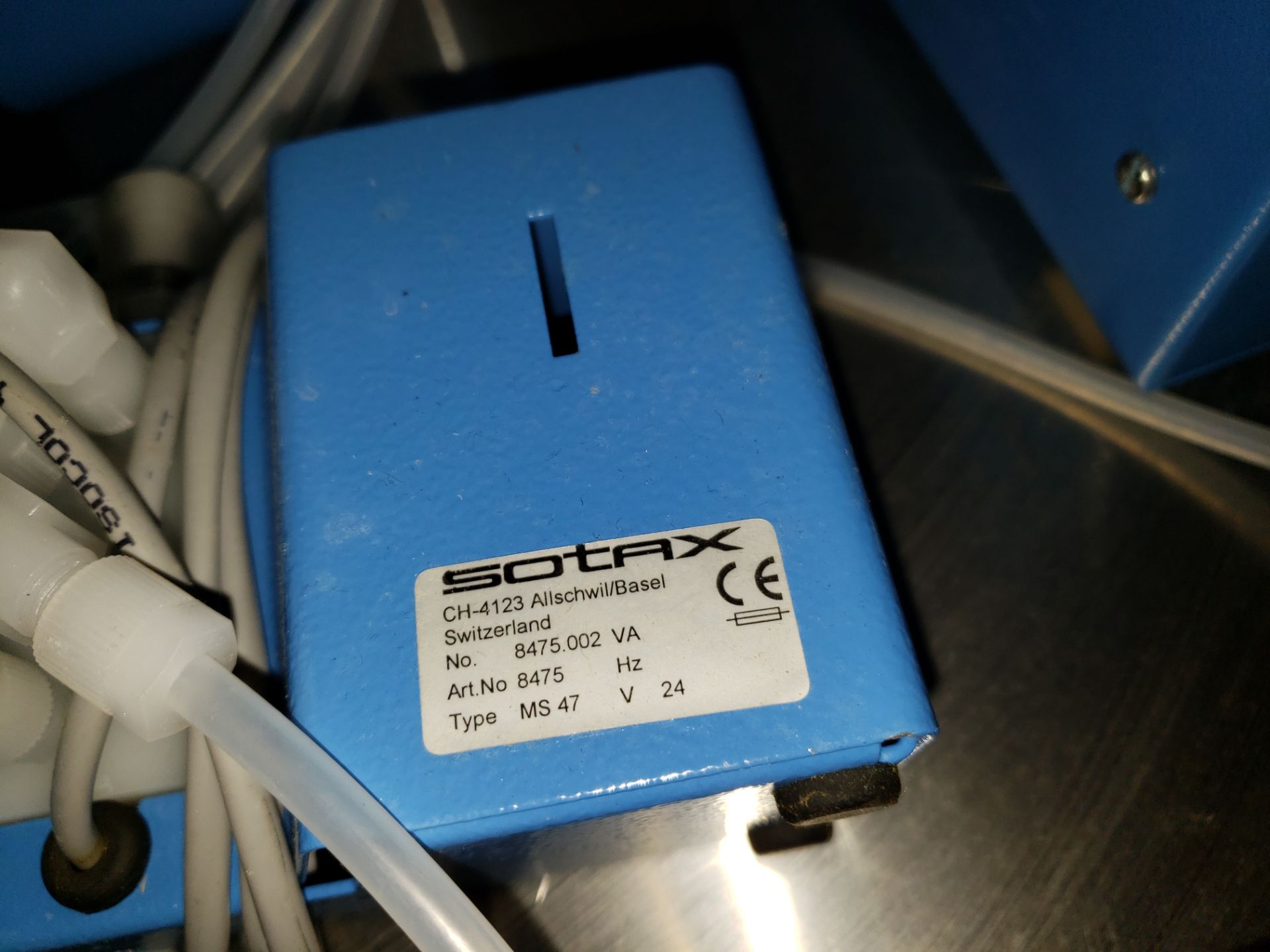 Sotax FS7 automated filter cleaner/changer system, with sample station and circulation pump. - Image 9 of 11