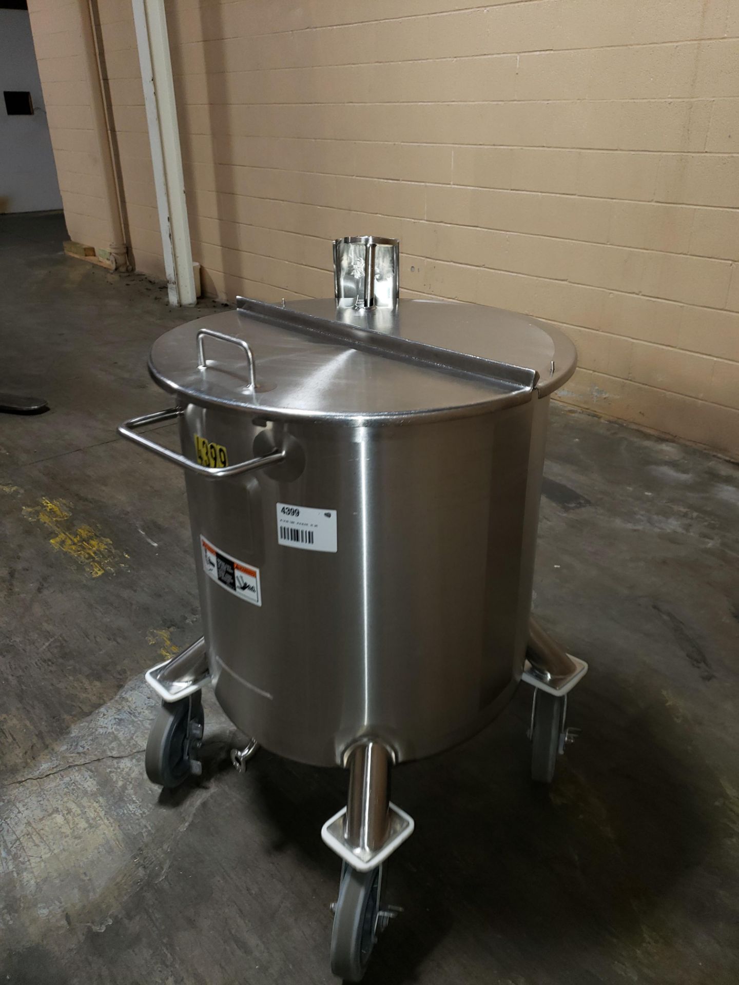 65 GALLON WALKER TANK, 316 STAINLESS STEEL CONSTRUCTION