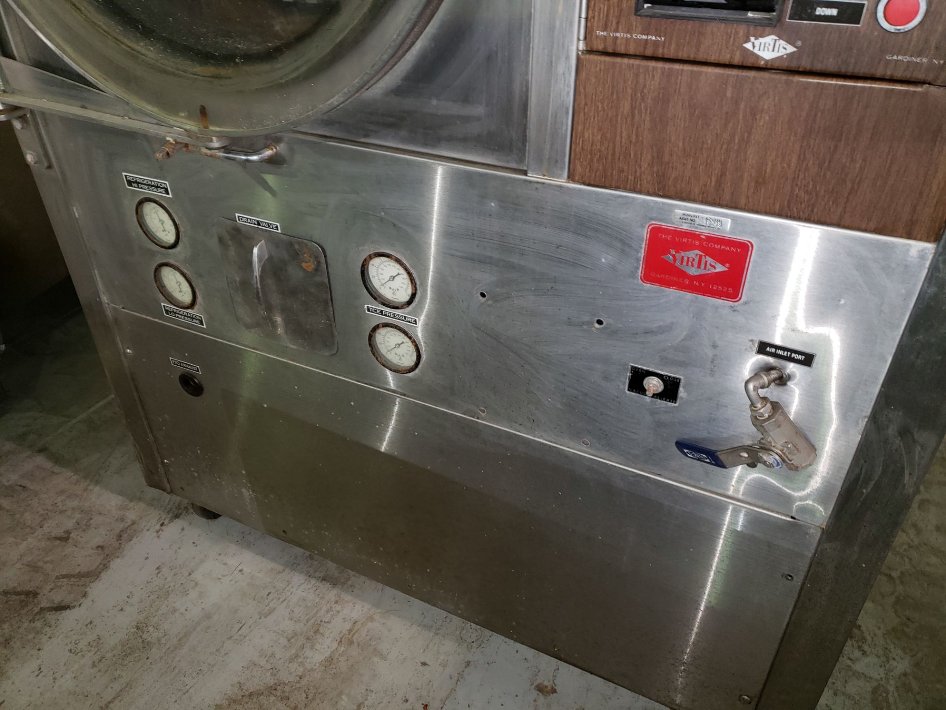 Used Virtis freeze dryer, model RS-SRC-3MS, stainless steel construction, 4 sq ft shelf area, (3) - Image 6 of 8