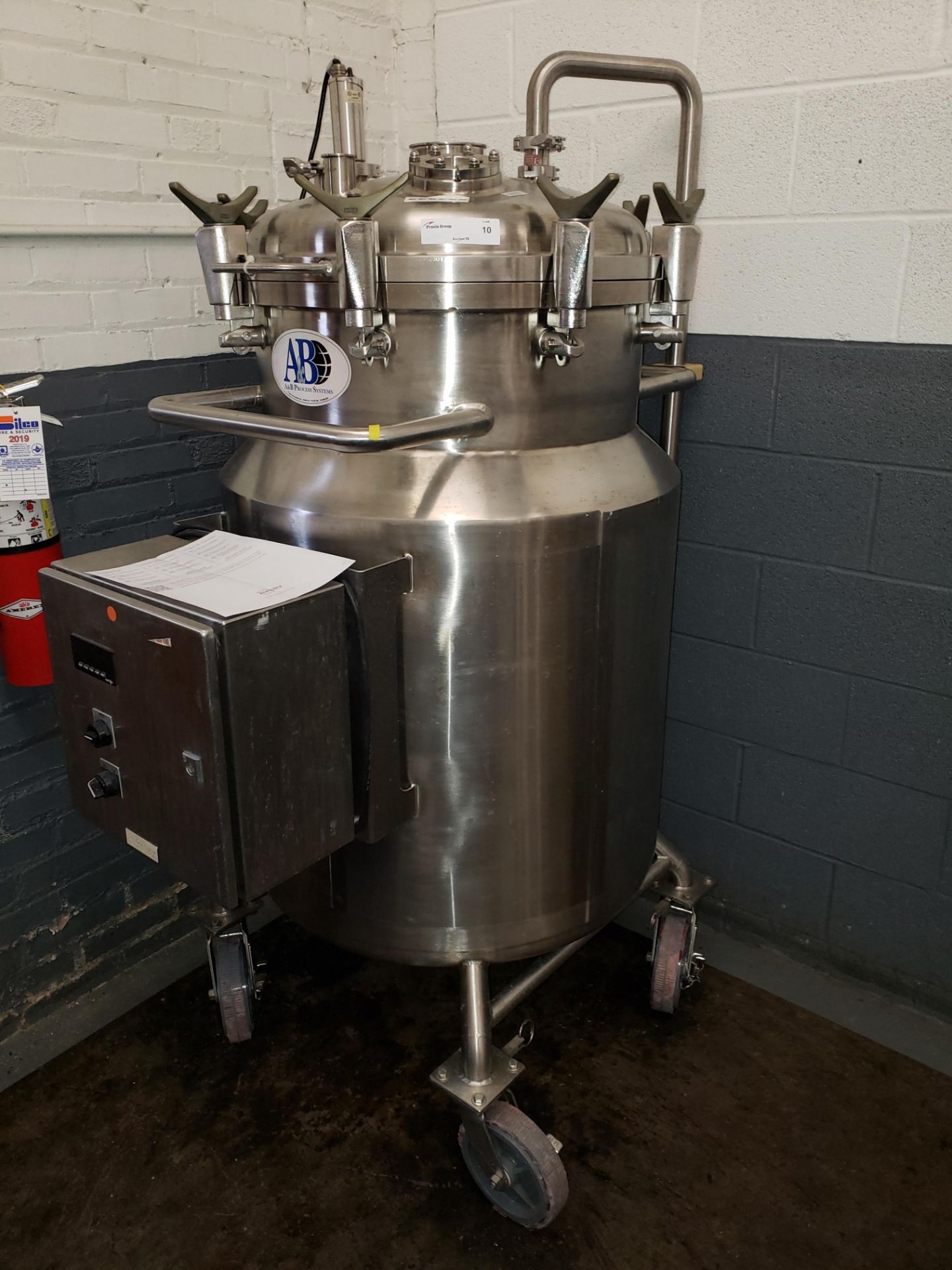 96 gallon A&B reactor, stainless steel construction, approximately 28" diameter x 36" straight side,