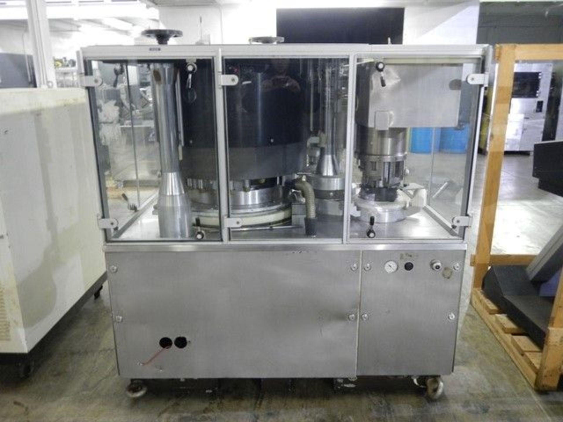 MG2 G60 capsule filler capable of production up to 60,000 capsules per hour with vacuum unit - Image 2 of 17