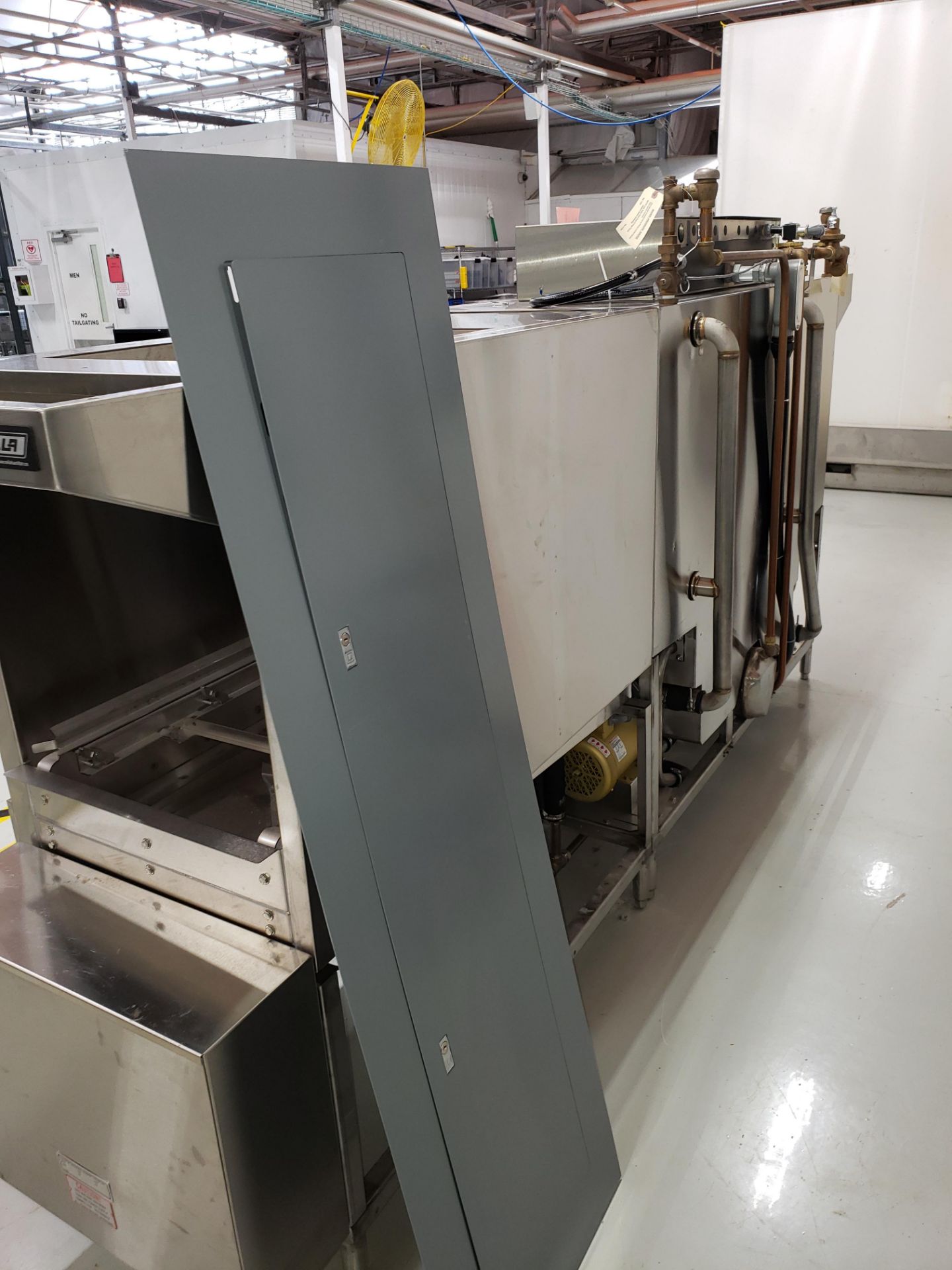 UNUSED CHAMPION TWO TANK RACK CONVEYOR DISHWASHER - STAINLESS STEEL CONSTRUCTION - Image 4 of 17