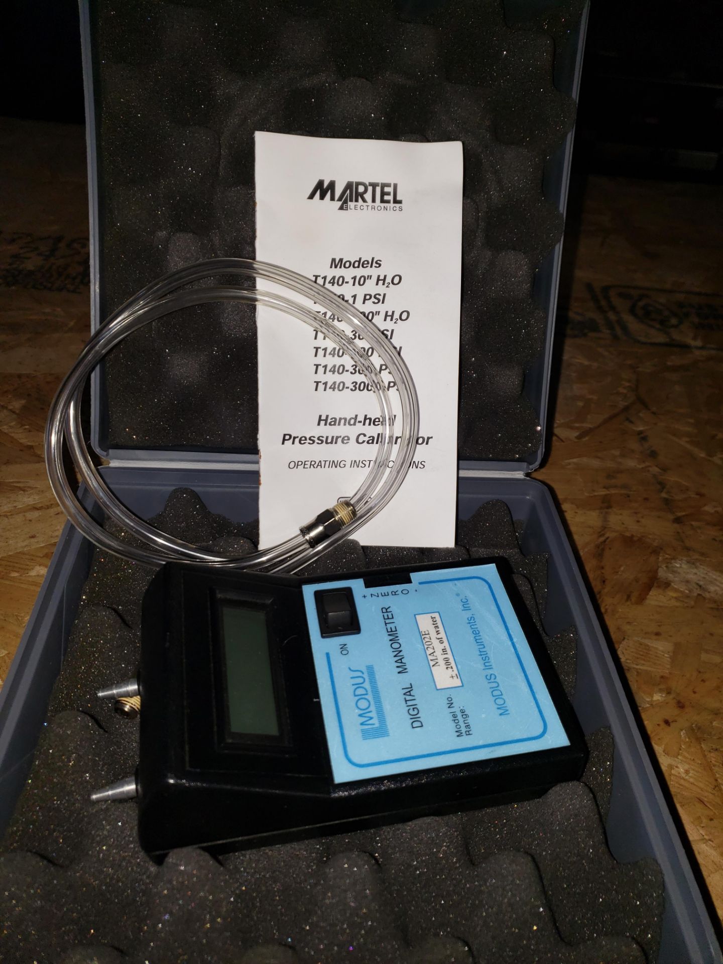 Martel Electronics digital manometer, model MA202E - Image 2 of 8