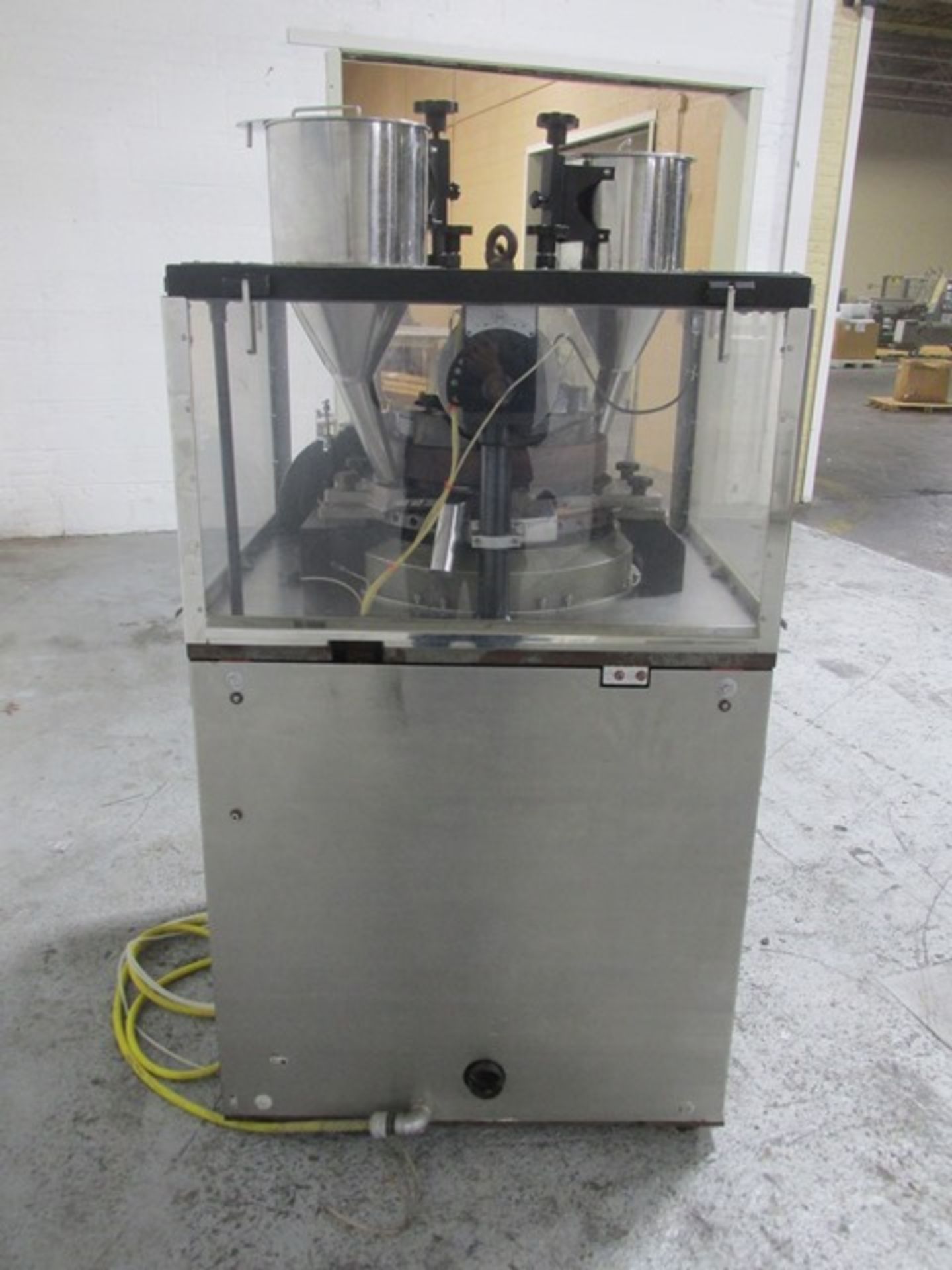Manesty press rotary tablet press, model BB4, 35 station, 6.5 ton compression pressure, - Image 3 of 18