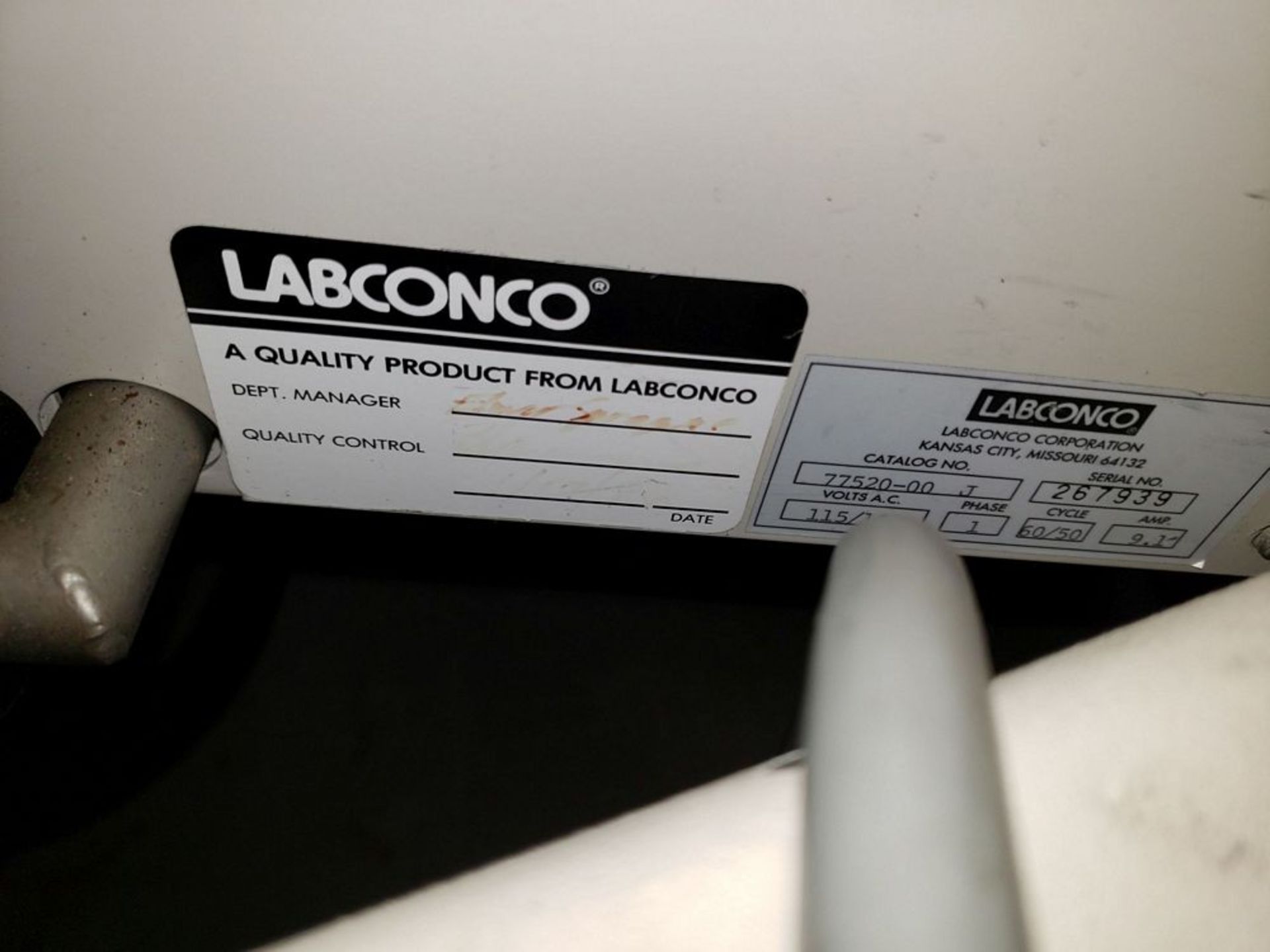 Labconco freeze dryer, cat# 77520-00J, 20 head, 115 volt on stand, serial# 267939. - Image 9 of 10