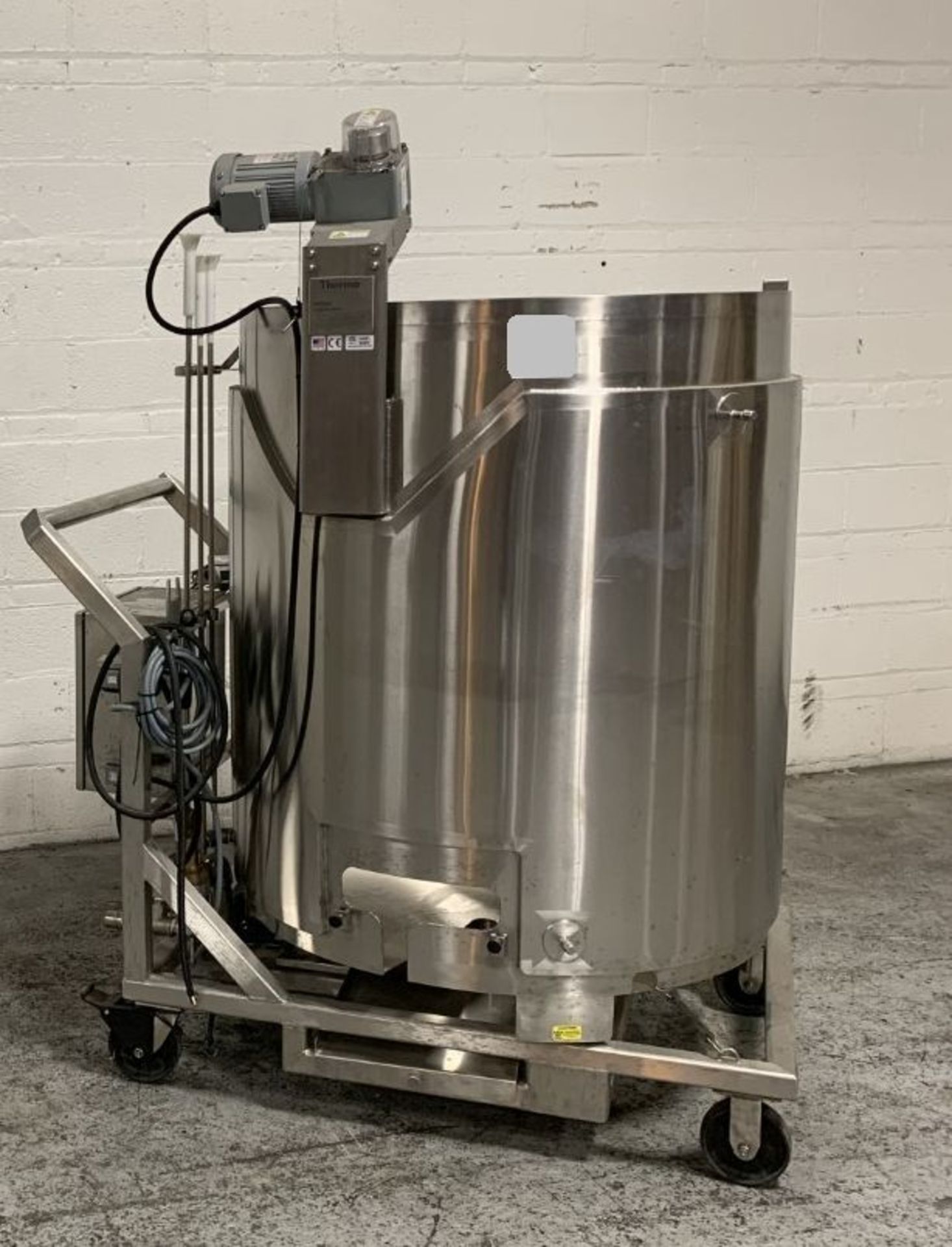 Thermo Scientific HyClone single use mixer, stainless steel construction, 1000 liter capacity