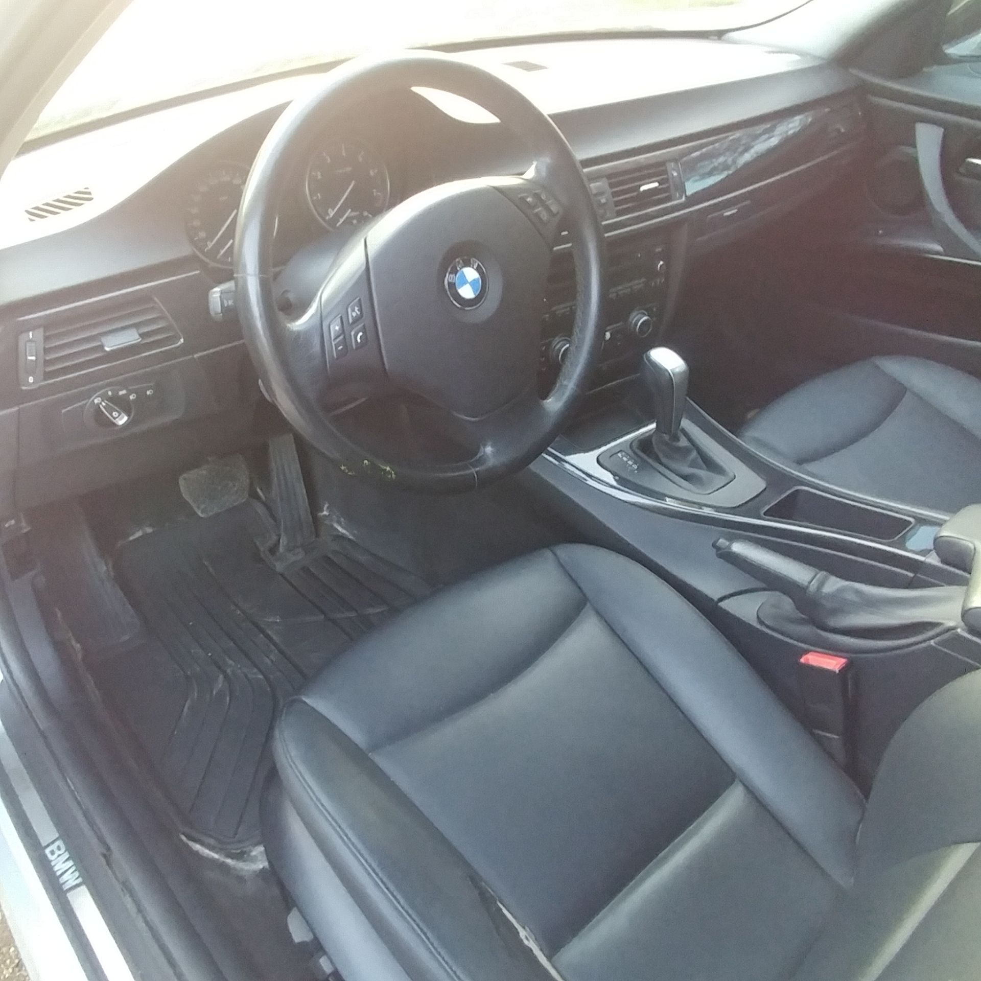 2011 BMW 328I X Drive Automobile, (190,500 KM) - Image 7 of 18