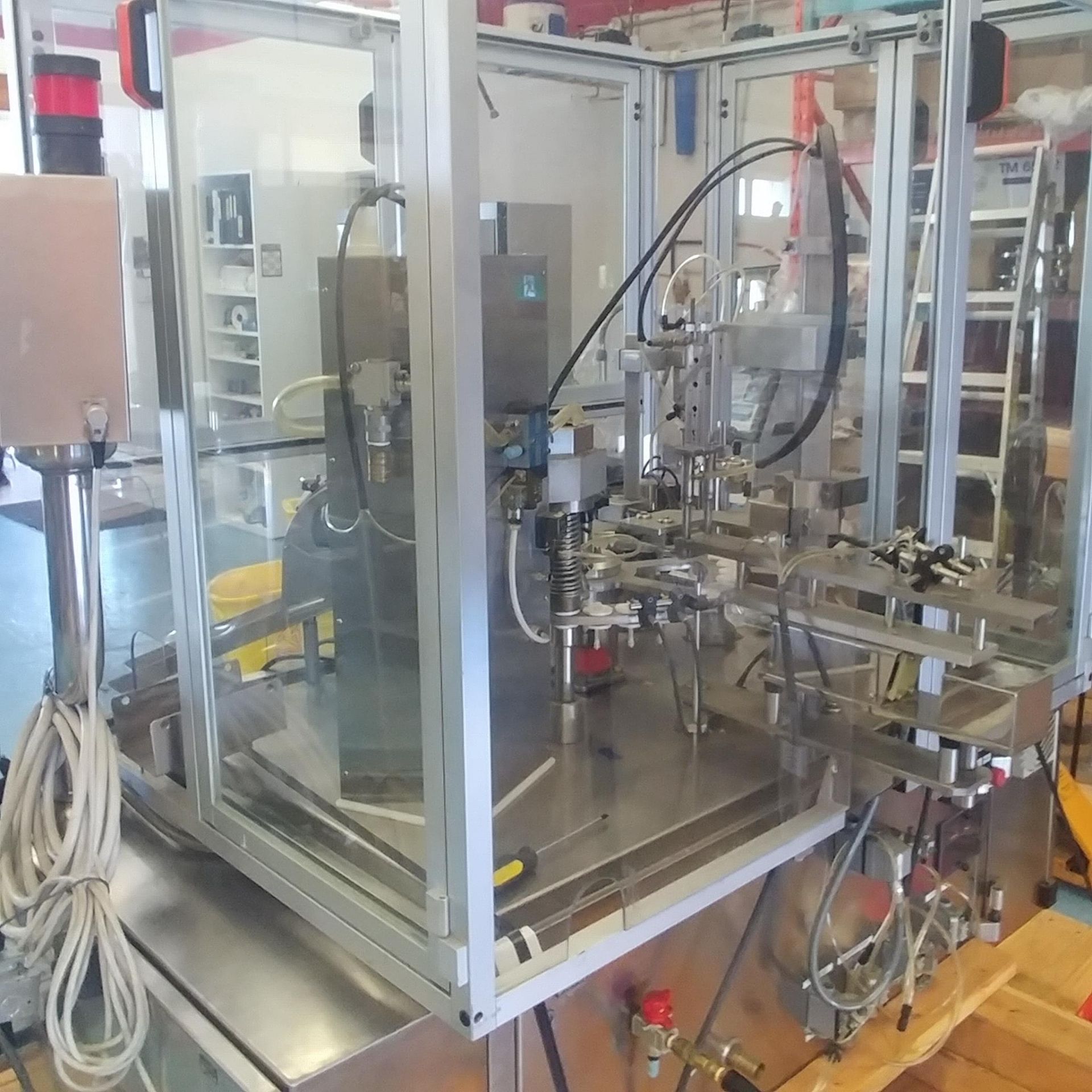 COMAS FD 120 FULLY AUTOMATIC MONOBLOCK SYRINGE FILLING AND ASSEMBLY SYSTEM - Image 22 of 46