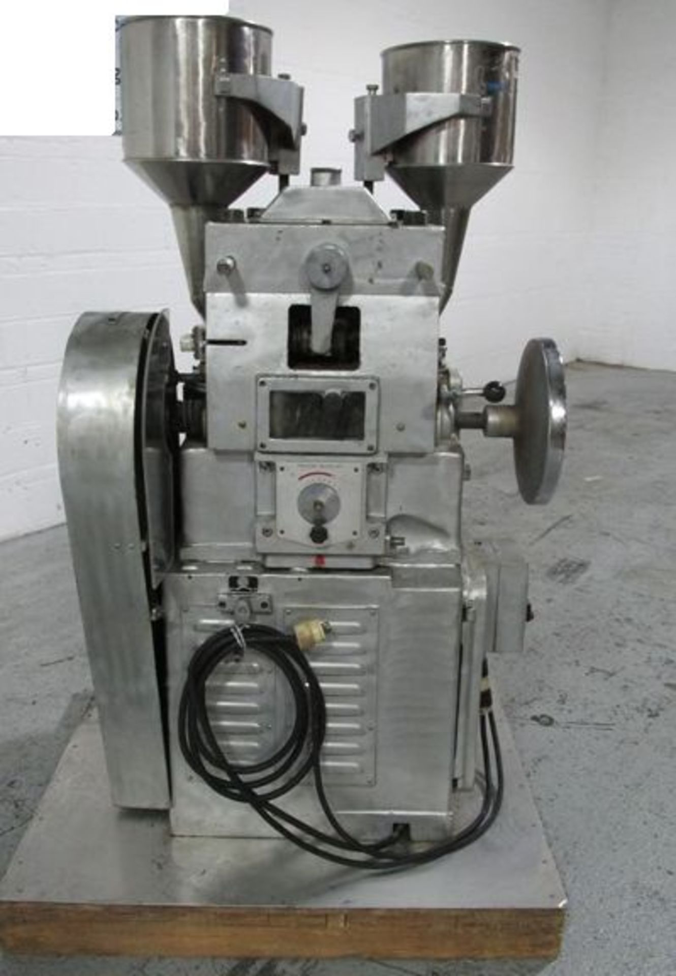 ZP rotary tablet press, model ZP37, 37 station - Image 5 of 11