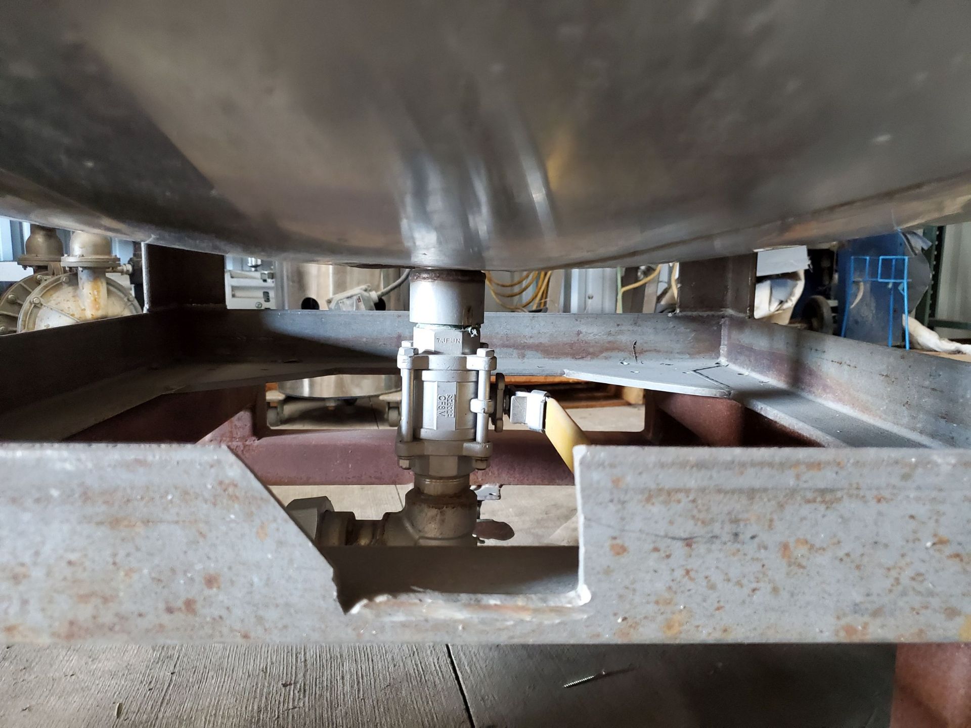 Jacketed Stainless Steel Tank, Agitated, approximately 200 Gallons - Image 6 of 11