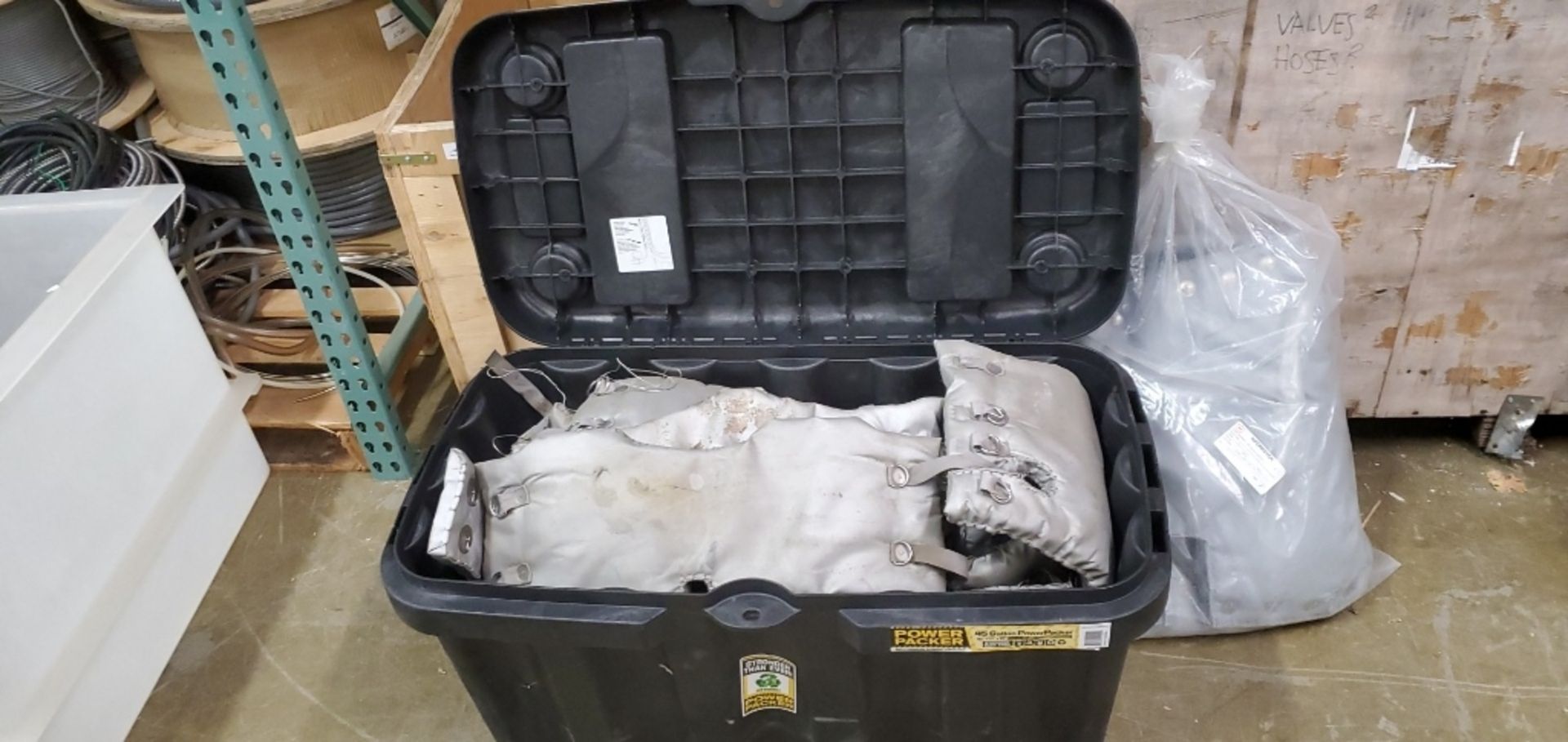45 Gallon Capacity Tote with Insulation - Image 2 of 4