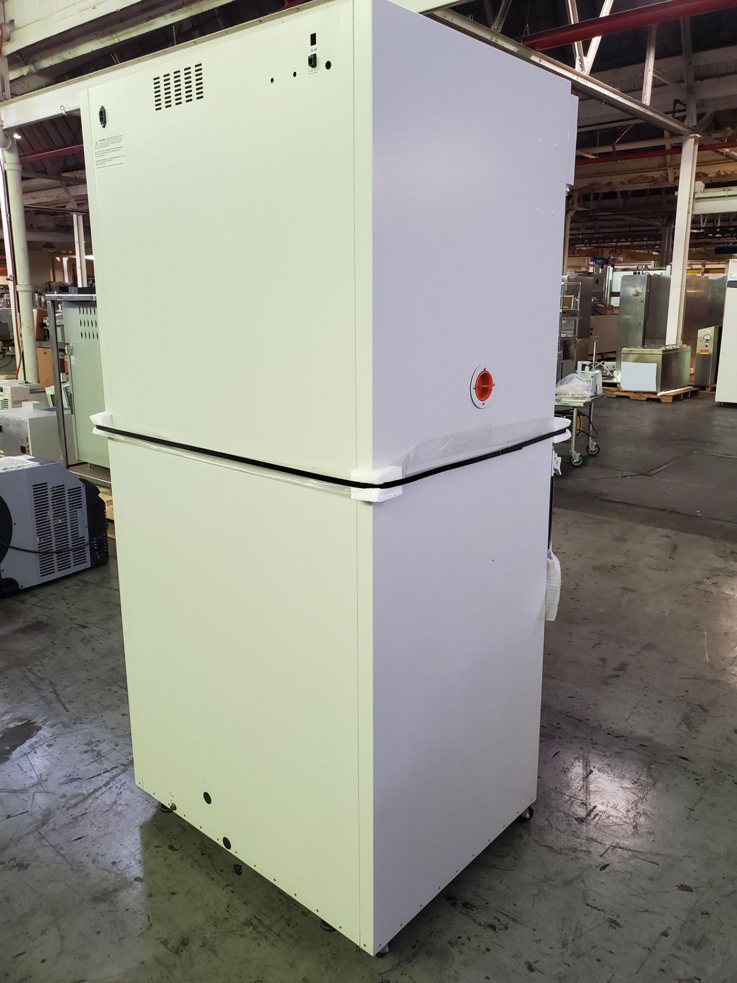 Thermo Scientific Environmental Chamber, model 3961, approx. 31" wide x 28" deep x 60" high - Image 4 of 6