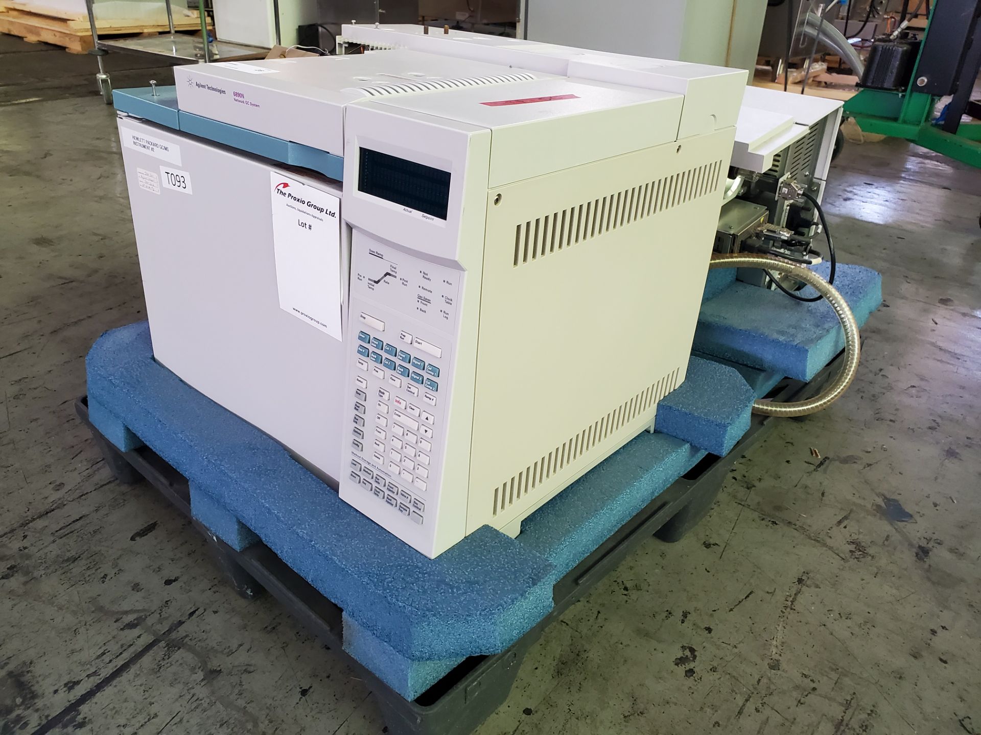 Agilent Gas Chromatograph System, model 6890N, with controls and network capability, with model MN-