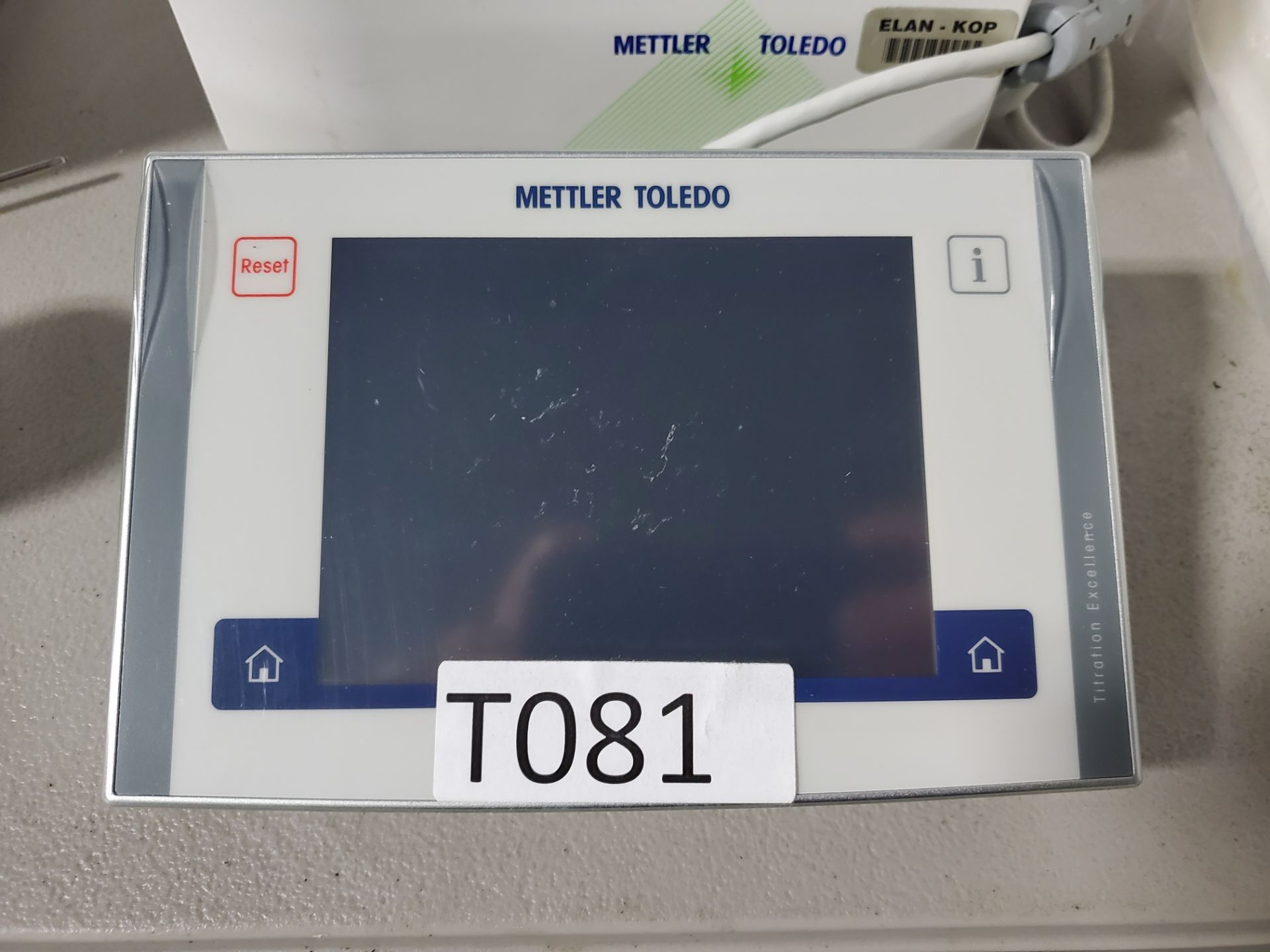 Mettler Toledo Titrator, type T50, with interface and components - Image 4 of 6