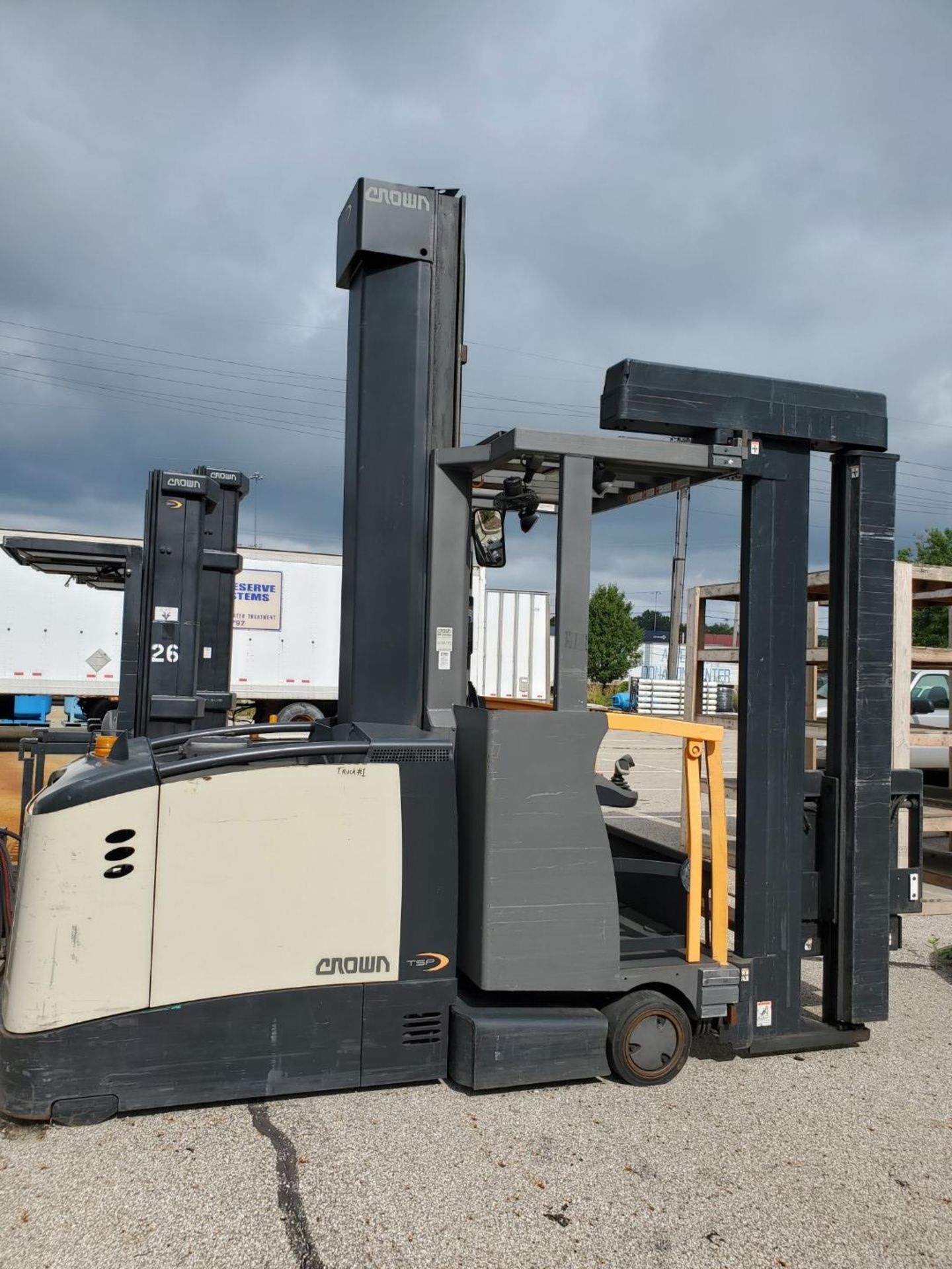 Crown TSP 6000 series Turret Stock Picker / Lift Truck